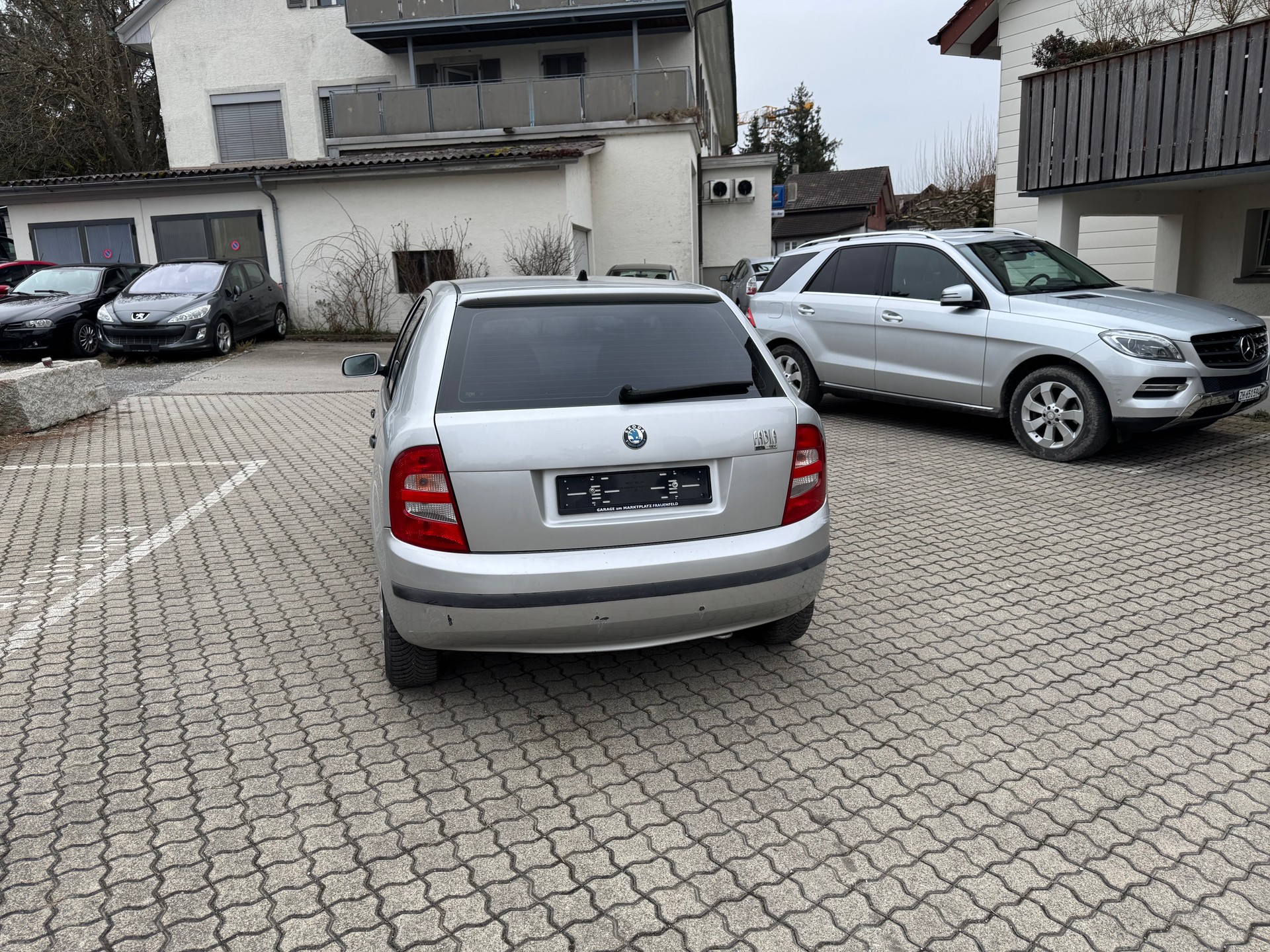SKODA Fabia 1.4 16V Elegance-image-4