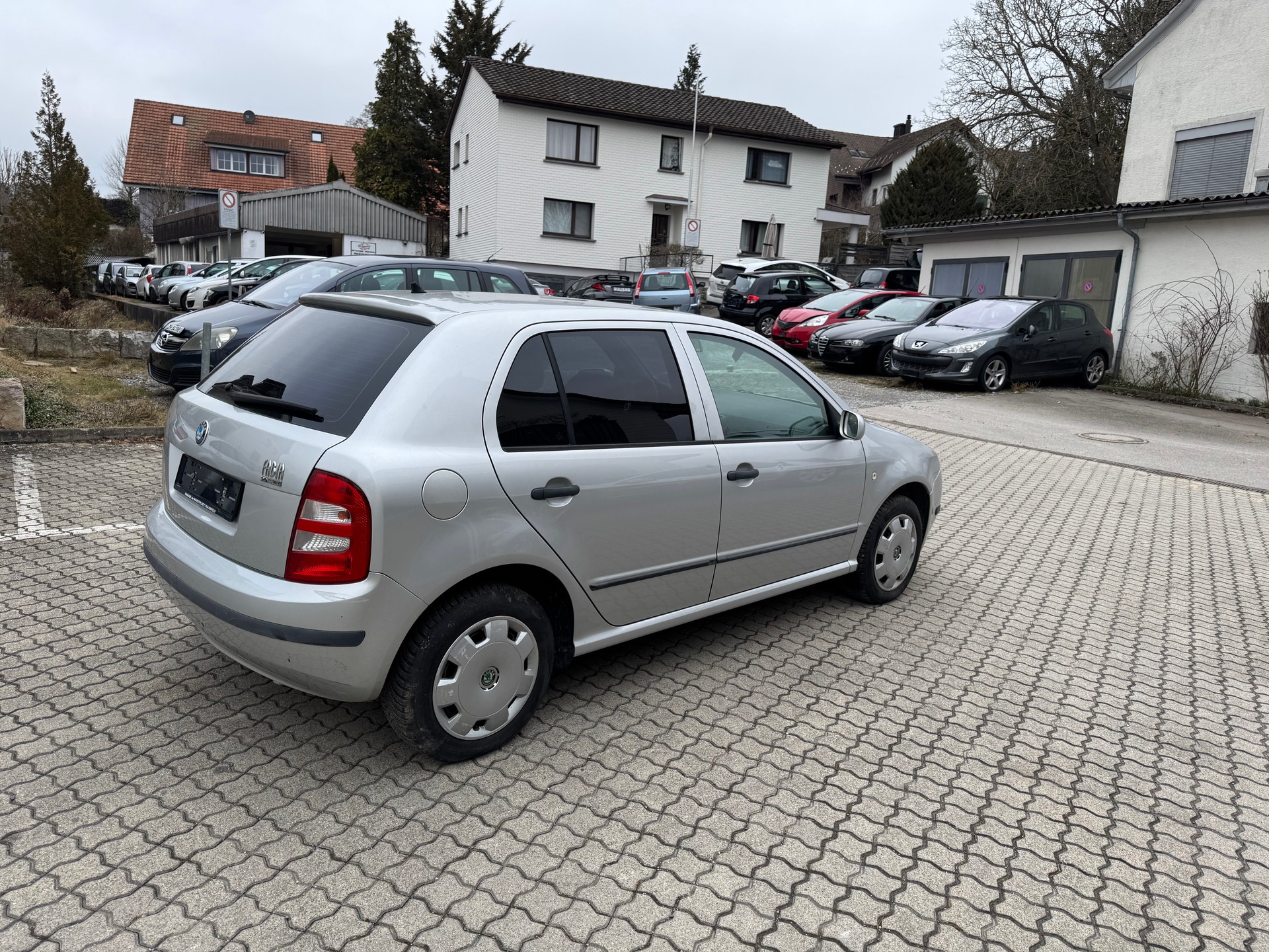 SKODA Fabia 1.4 16V Elegance-image-3