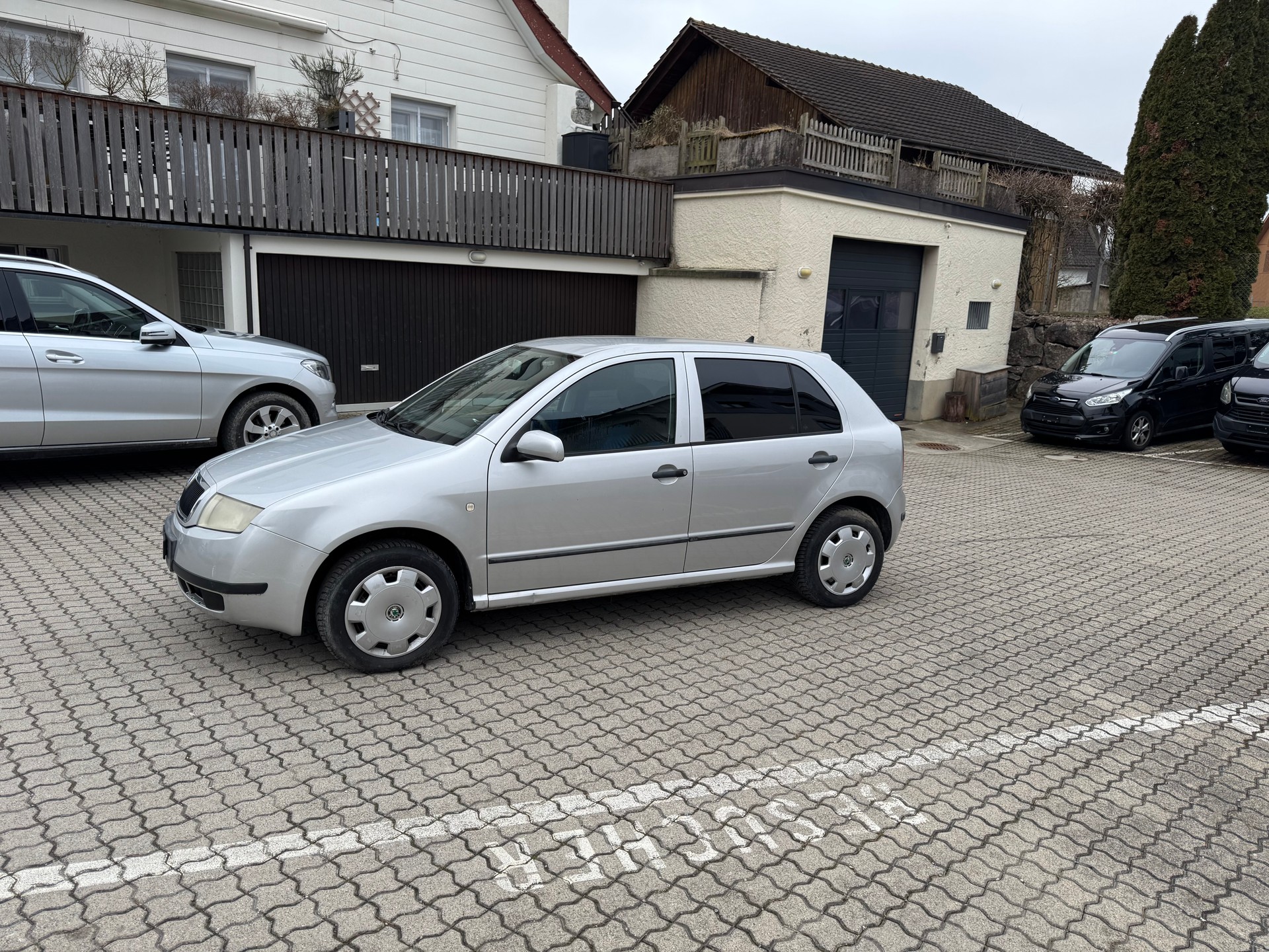 SKODA Fabia 1.4 16V Elegance-image-1