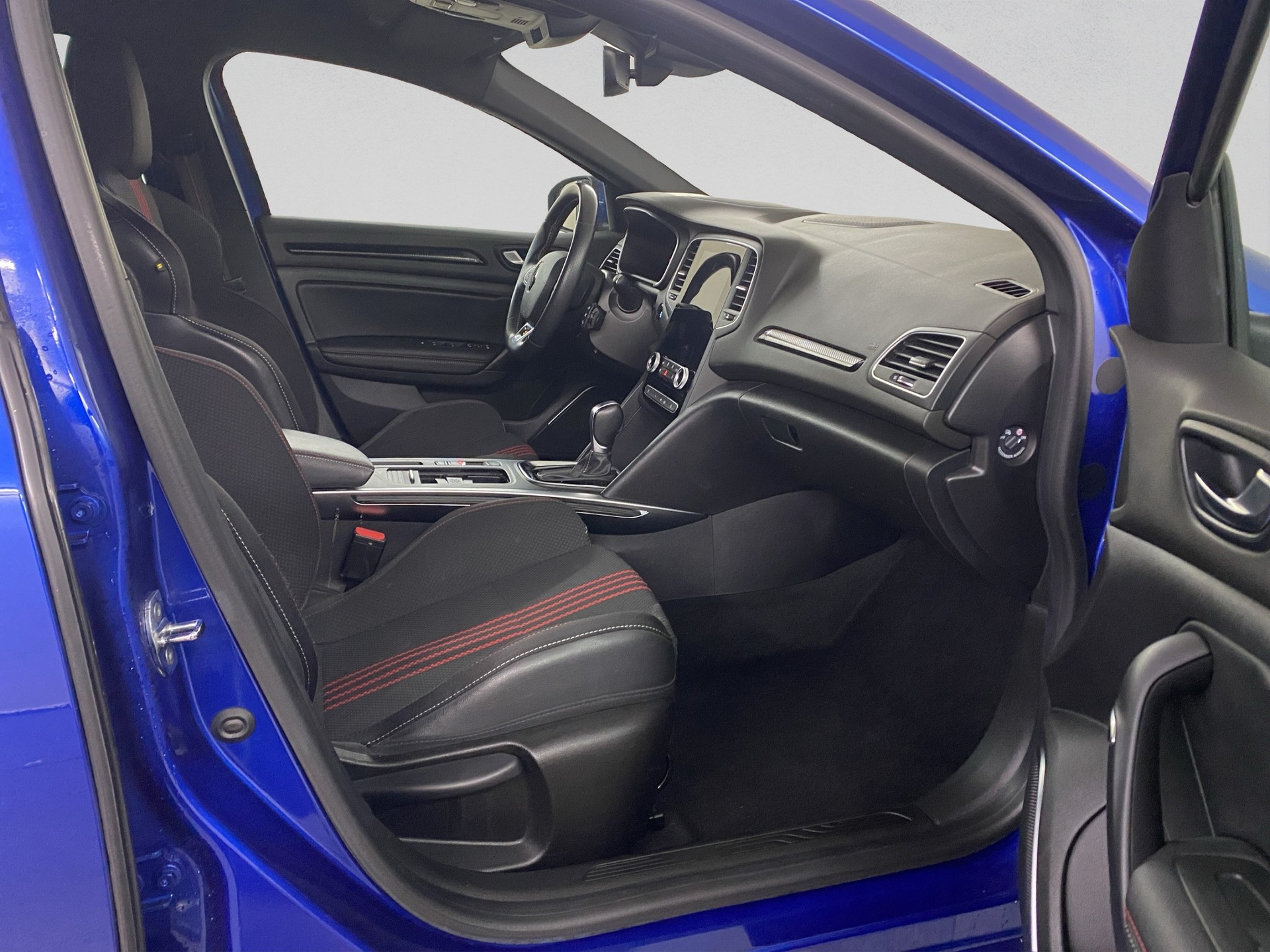 RENAULT Mégane Berline 1.6 E-Tech R.S. Line-image-18
