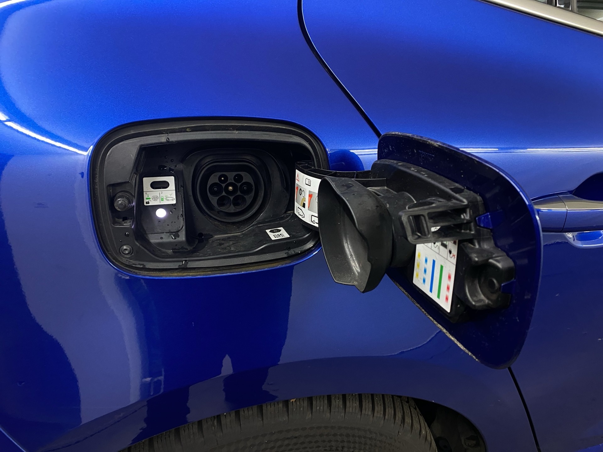 RENAULT Mégane Berline 1.6 E-Tech R.S. Line-image-22