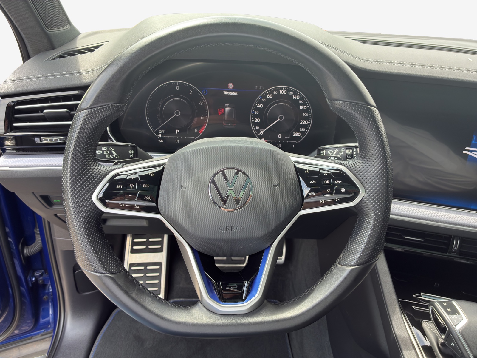 VW Touareg 3.0 TSI eHybrid R Tiptronic-image-9