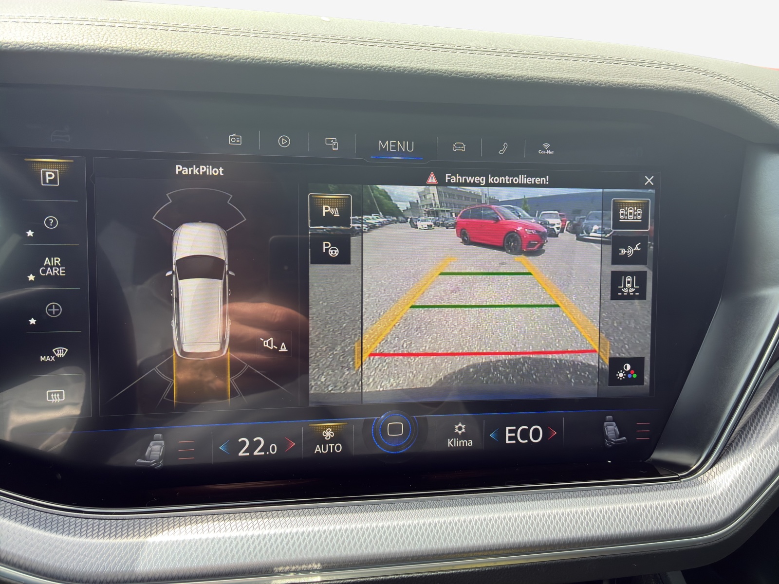 VW Touareg 3.0 TSI eHybrid R Tiptronic-image-13