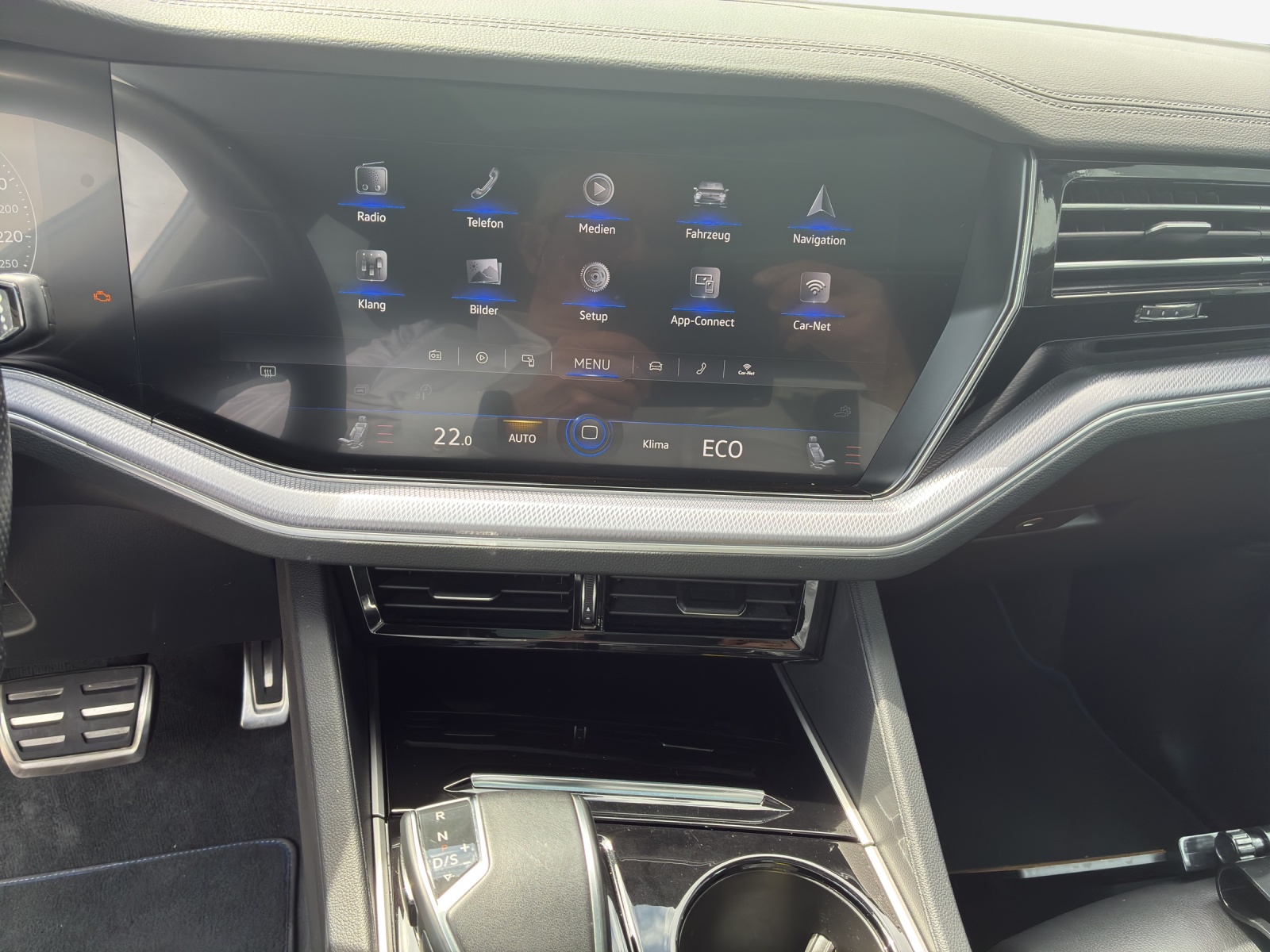 VW Touareg 3.0 TSI eHybrid R Tiptronic-image-10