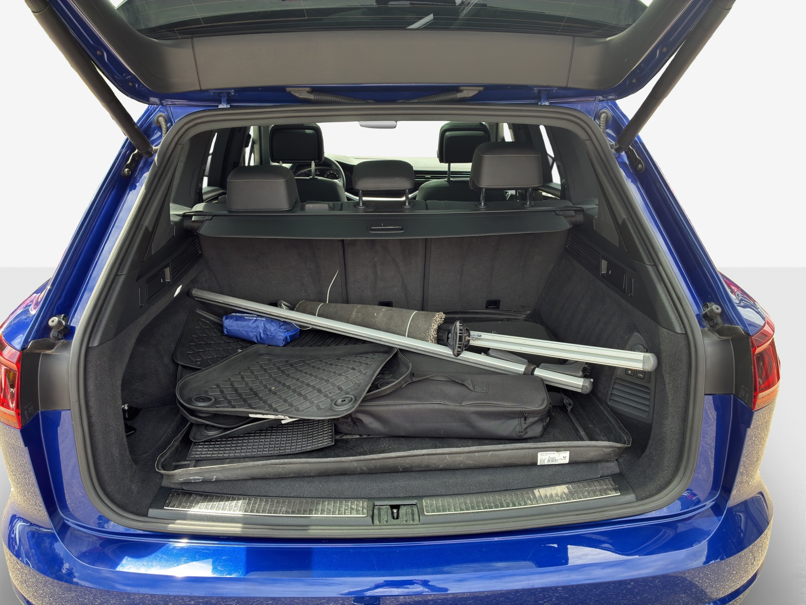 VW Touareg 3.0 TSI eHybrid R Tiptronic-image-12