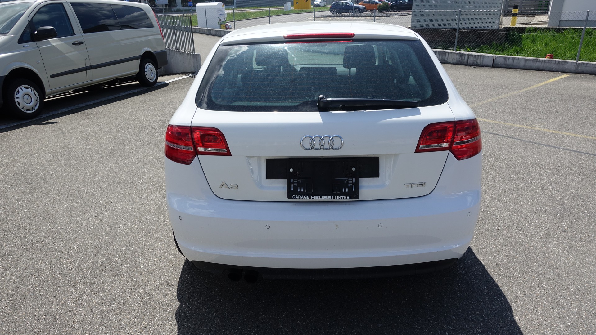 AUDI A3 1,8 TFSI Ambition S-tronic-image-12