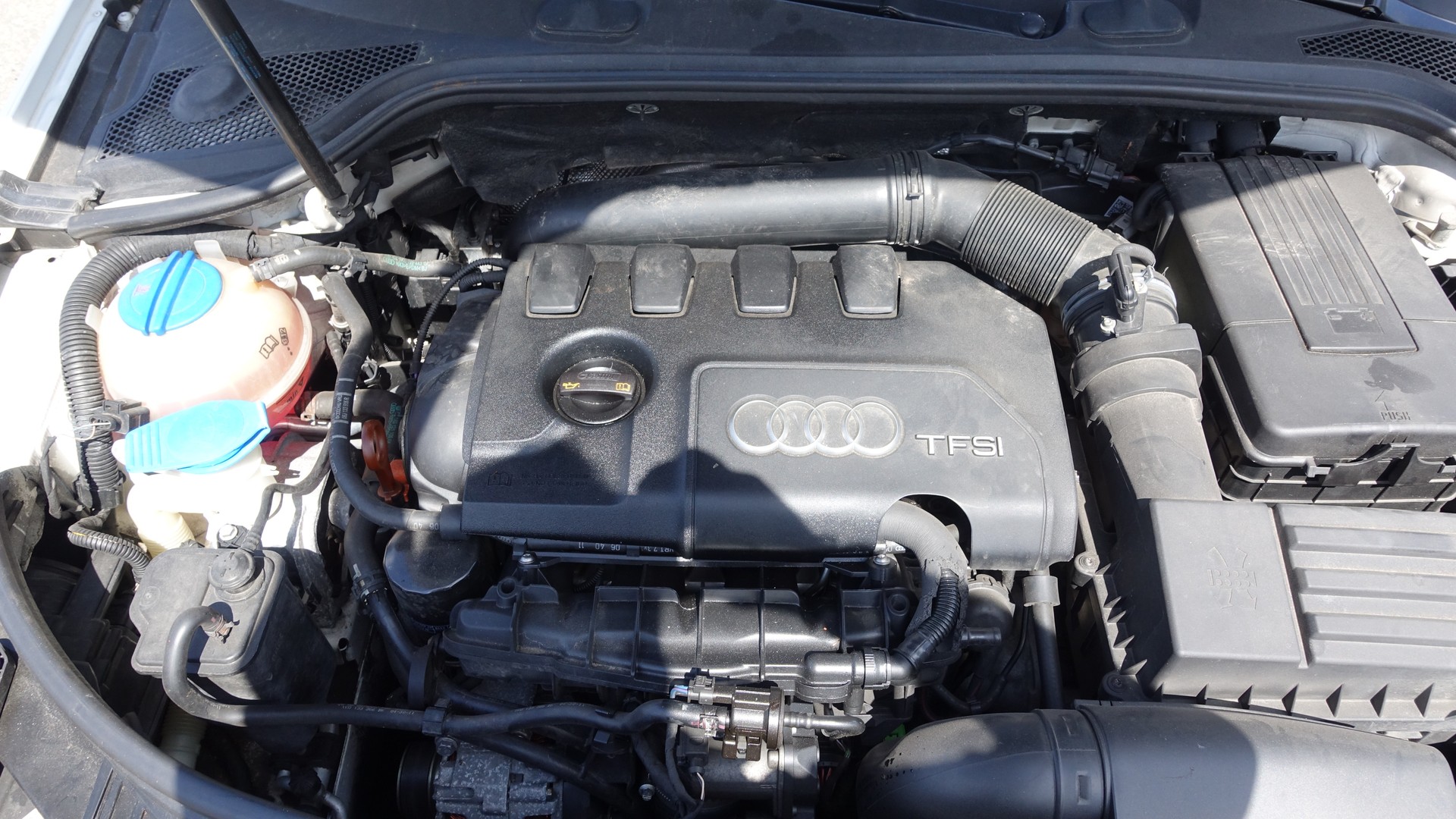 AUDI A3 1,8 TFSI Ambition S-tronic-image-13