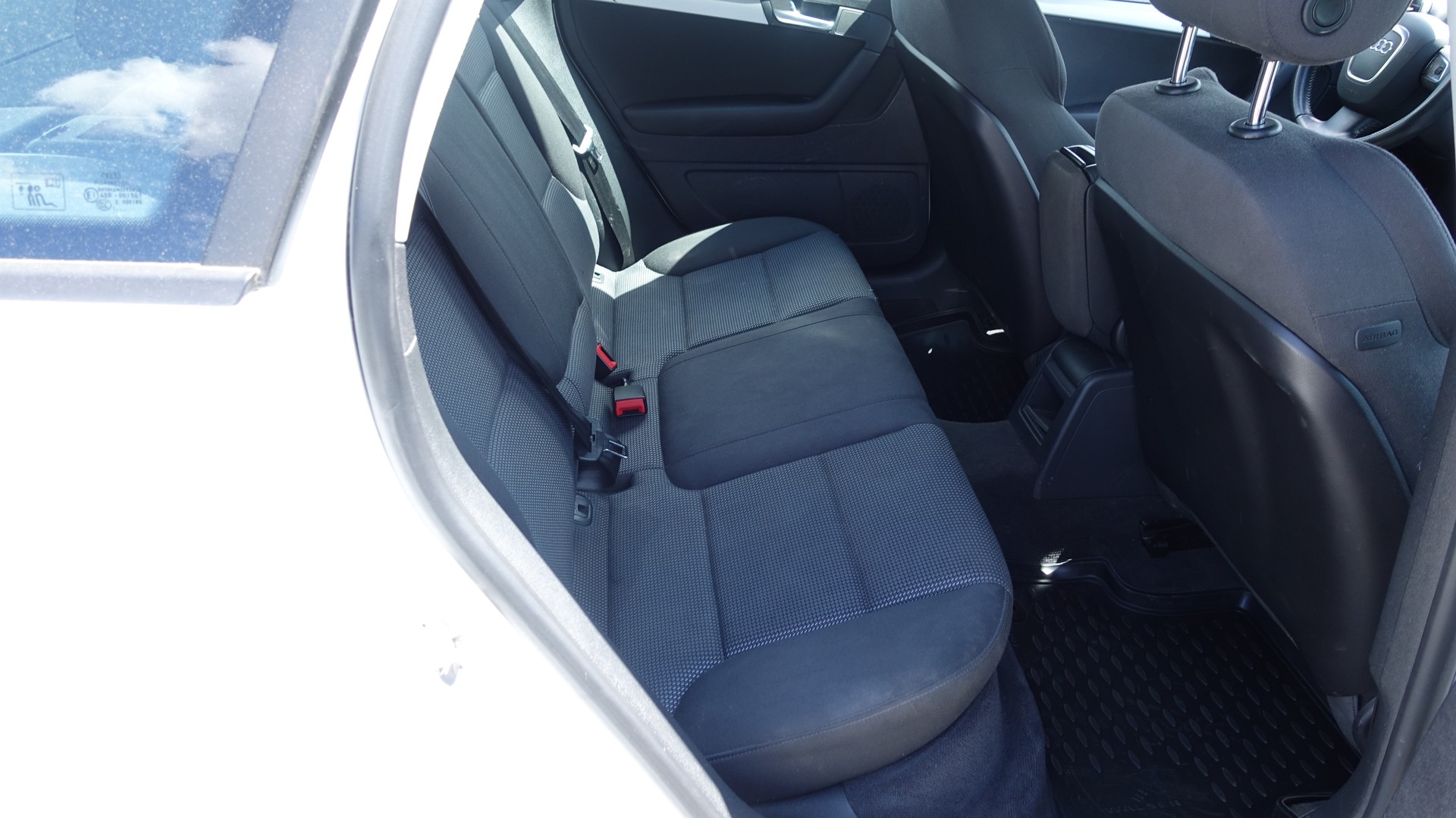 AUDI A3 1,8 TFSI Ambition S-tronic-image-10