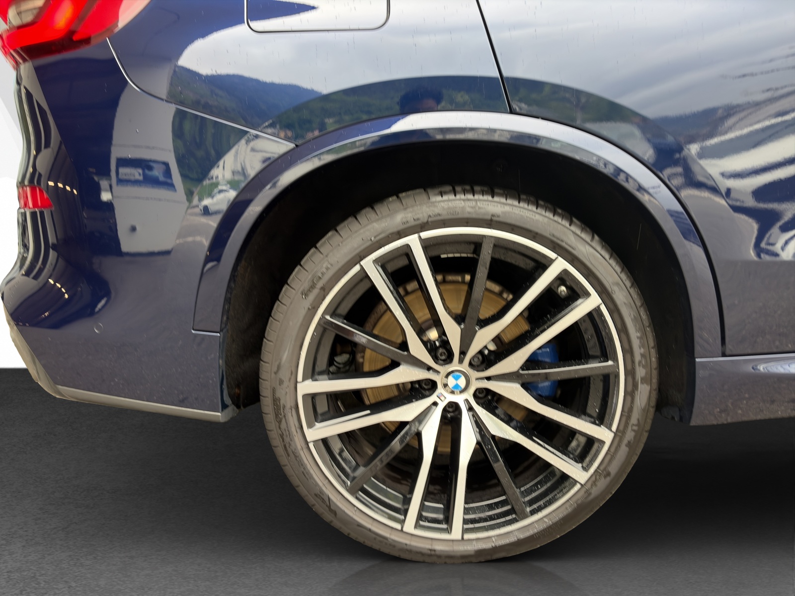 BMW X5 M50i xDrive-image-23