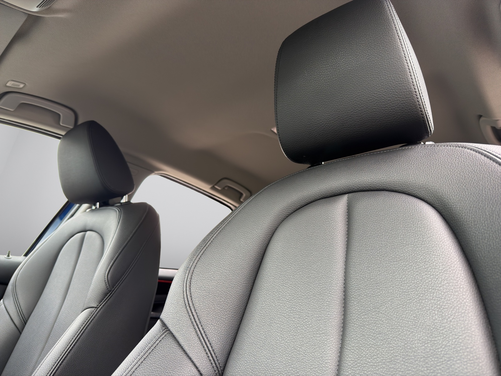 BMW 218i Active Tourer Sport Line-image-14