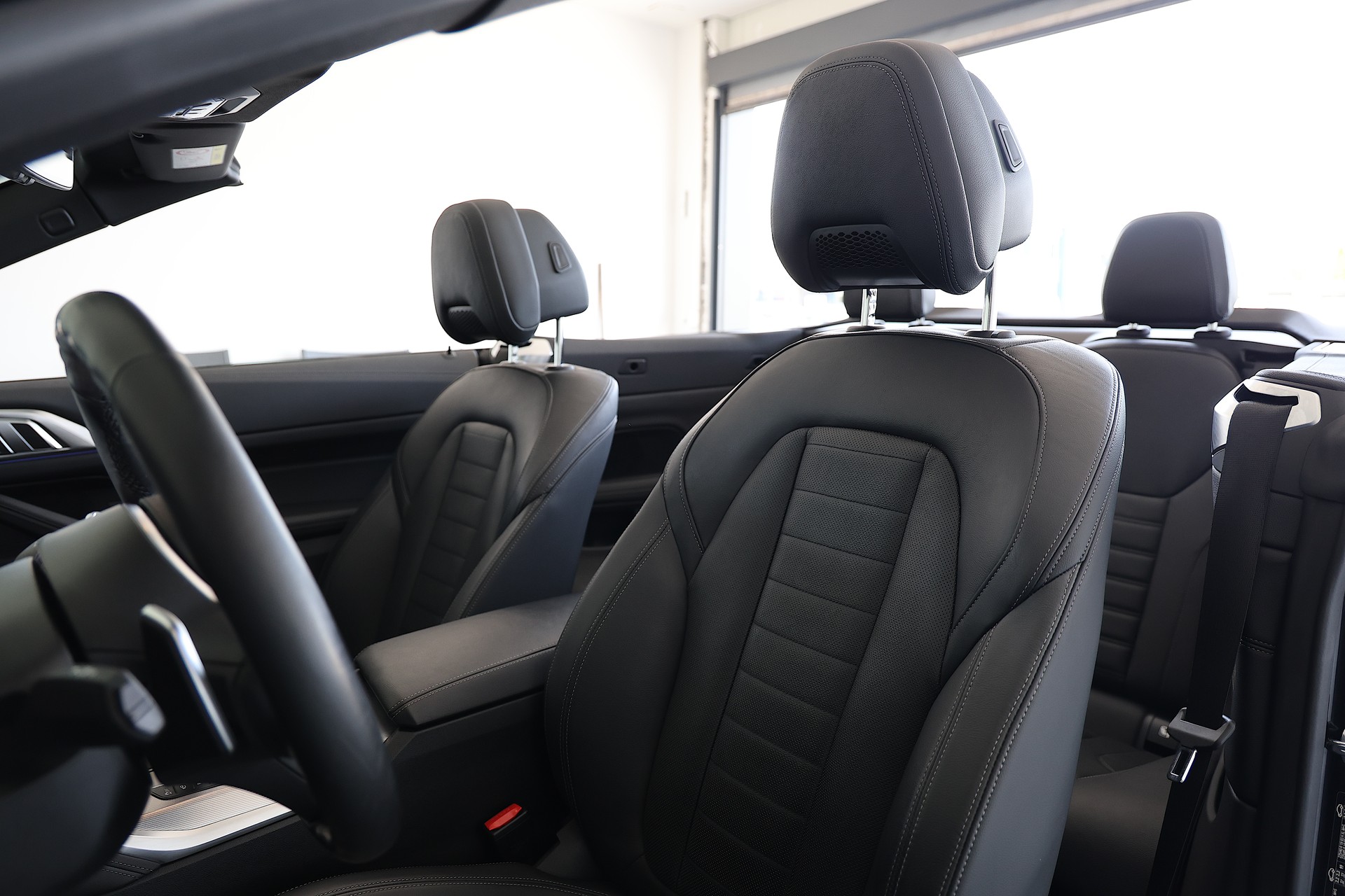 BMW 420i Cabriolet M Sport Steptronic-image-7