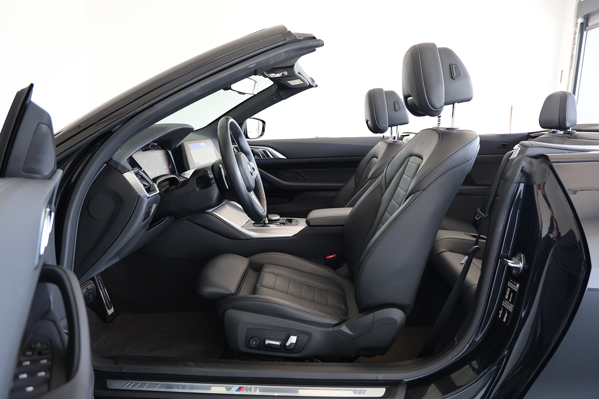 BMW 420i Cabriolet M Sport Steptronic-image-6