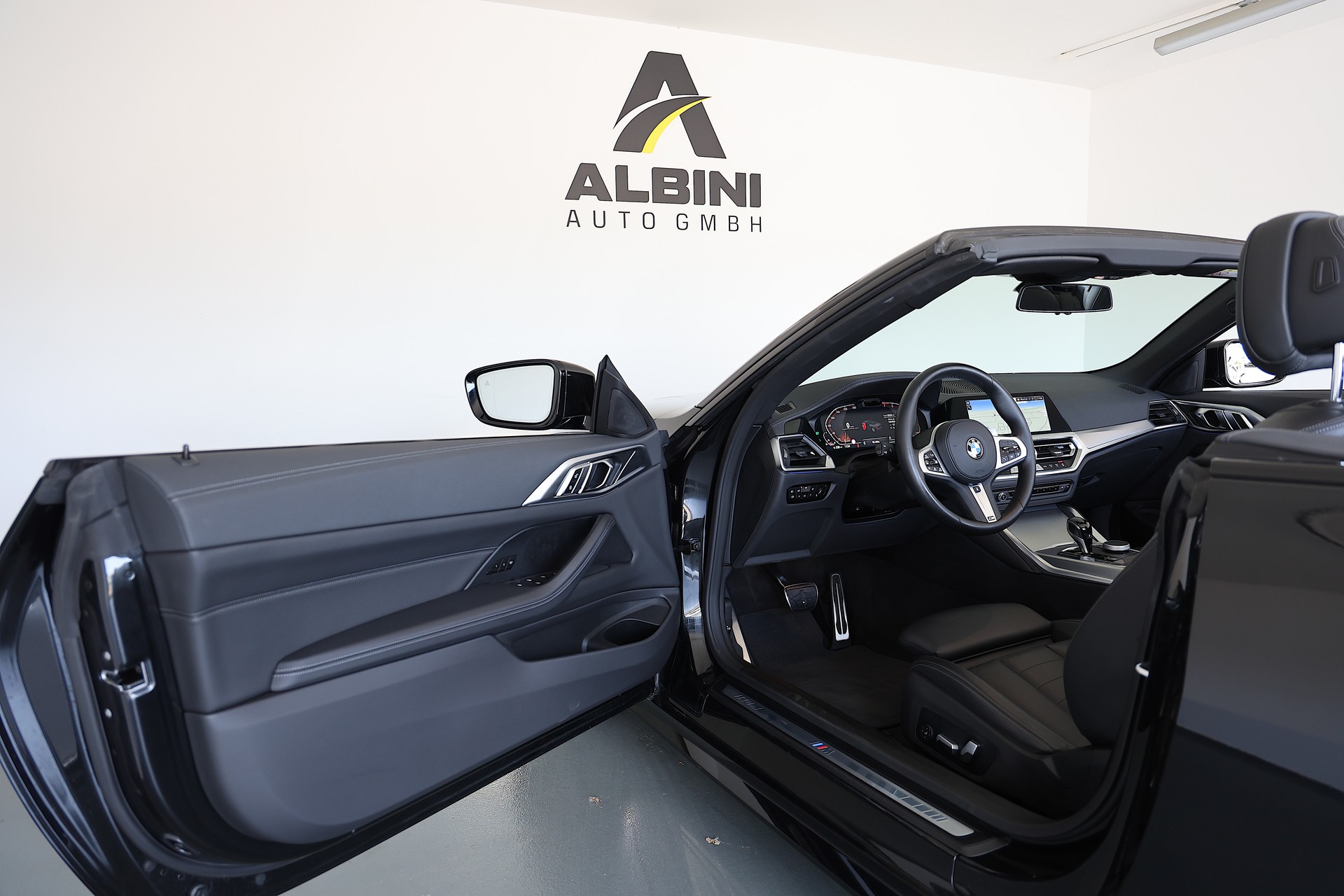 BMW 420i Cabriolet M Sport Steptronic-image-5