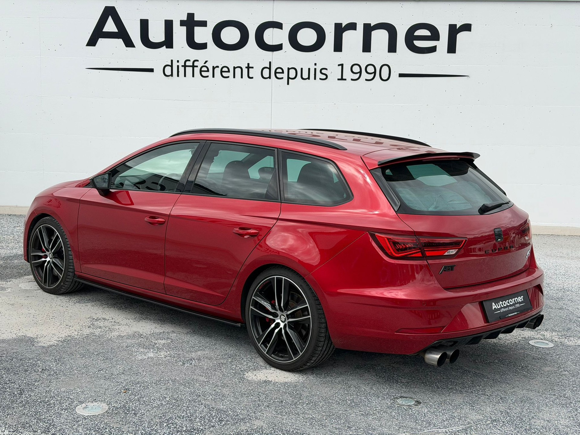 SEAT Leon ST 2.0 TSI Cupra 300 4 Drive DSG-image-4