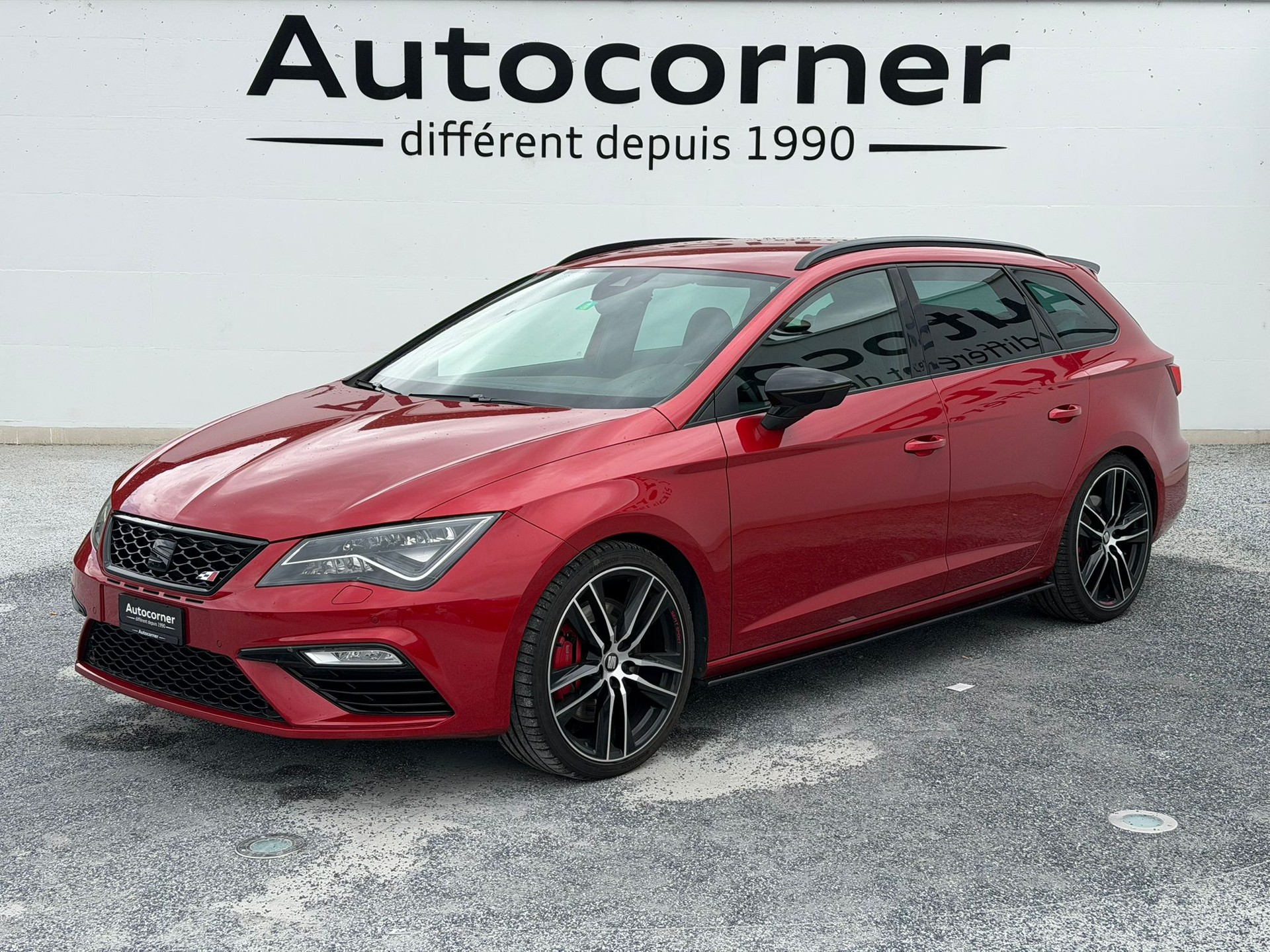SEAT Leon ST 2.0 TSI Cupra 300 4 Drive DSG-image-0