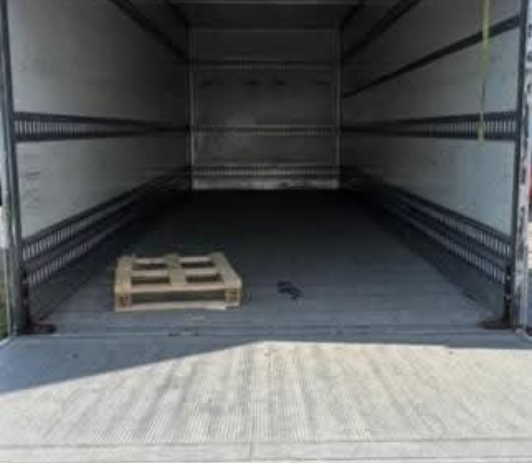 VW Crafter 35 2.0 TDI 163 PS Sattelschlepper-image-9