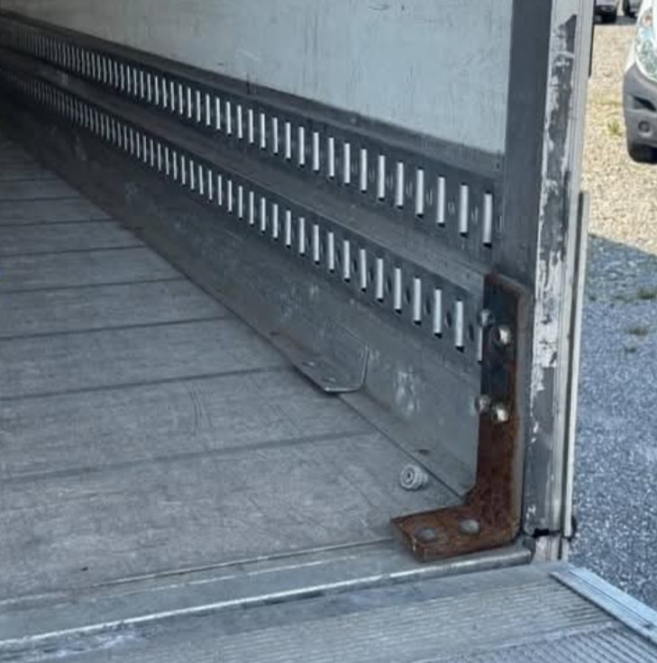 VW Crafter 35 2.0 TDI 163 PS Sattelschlepper-image-10