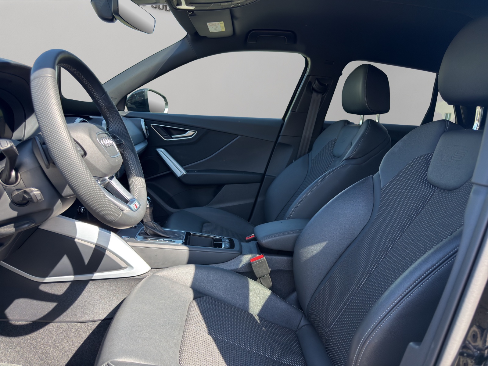 AUDI Q2 40 TFSI advanced Attraction quattro S-tronic-image-8