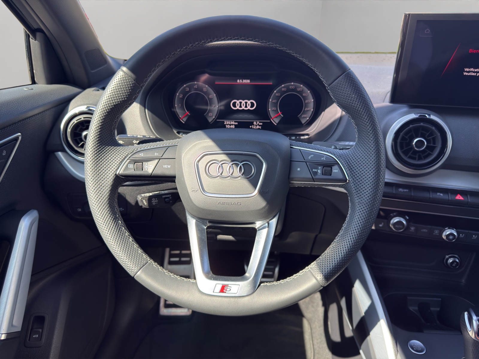AUDI Q2 40 TFSI advanced Attraction quattro S-tronic-image-10