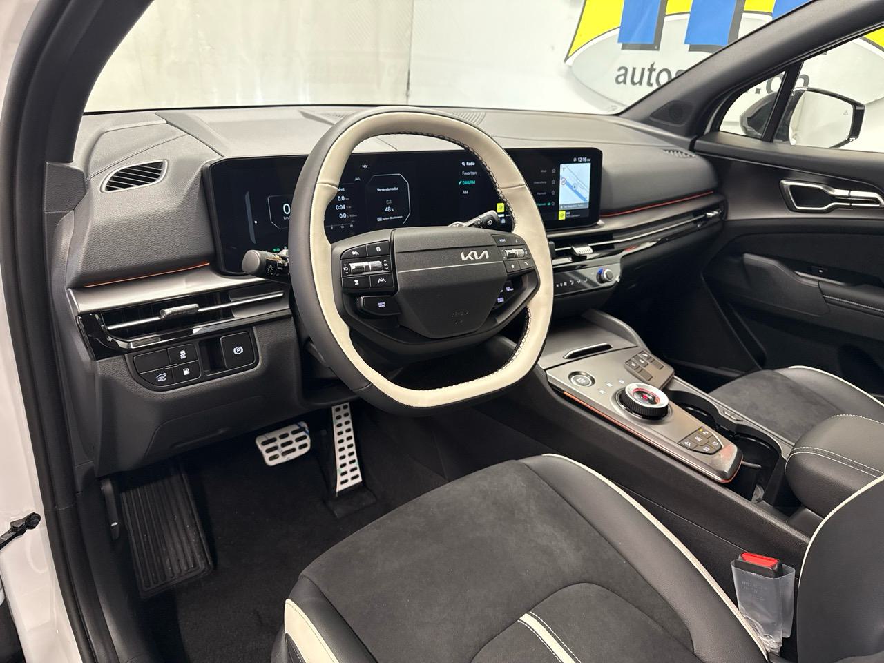 KIA Sportage 1.6T-GDi PHEV GT-Line-showroom-element-2