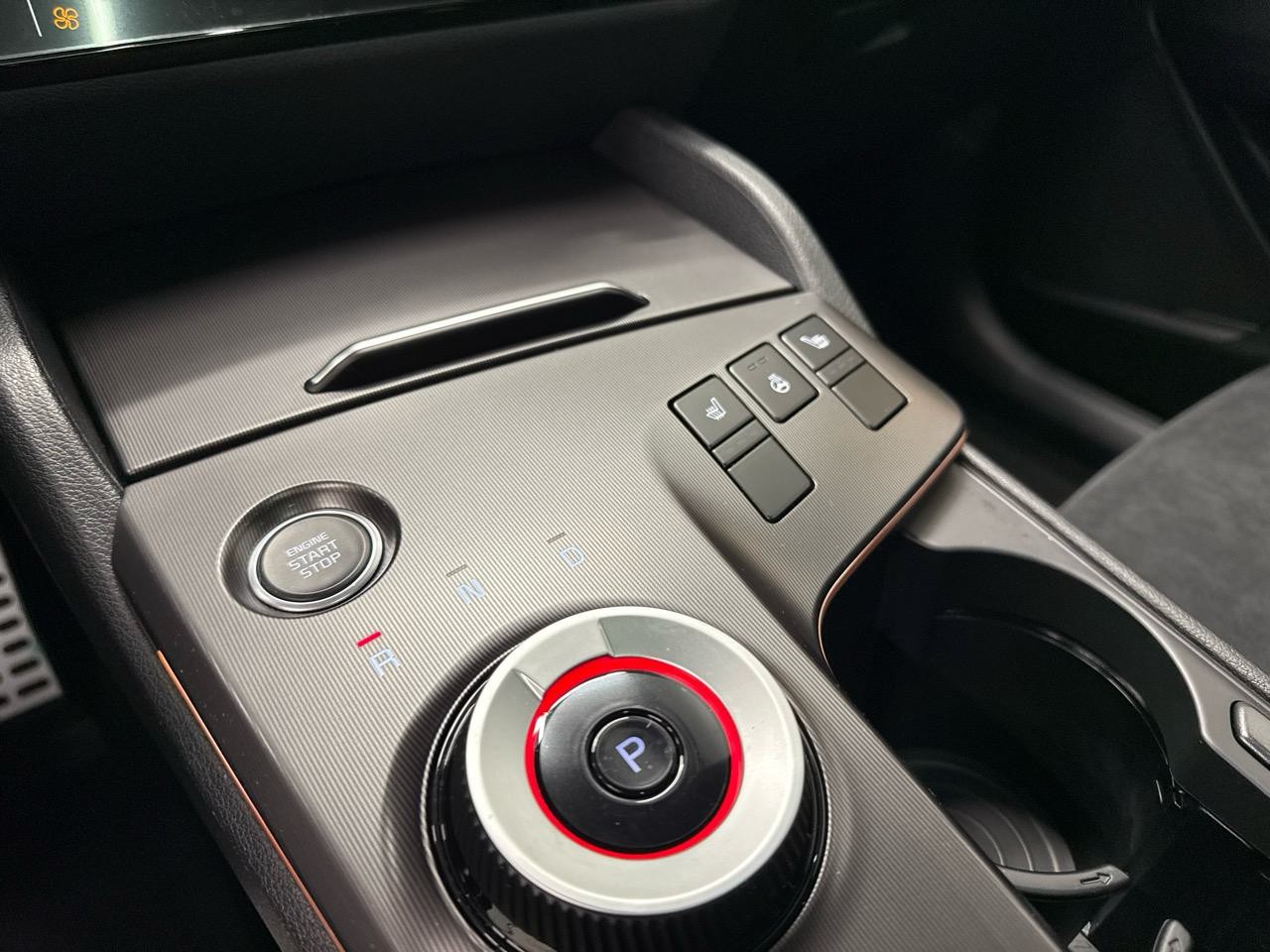 KIA Sportage 1.6T-GDi PHEV GT-Line-image-11