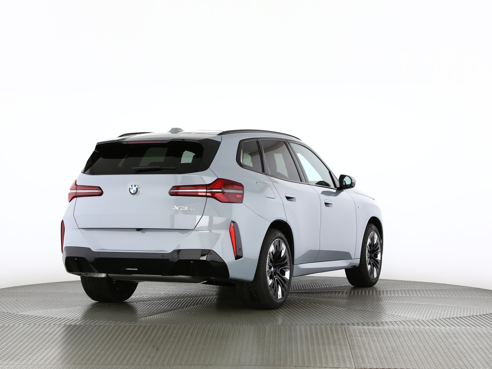BMW X3 20i xDrive-image-1