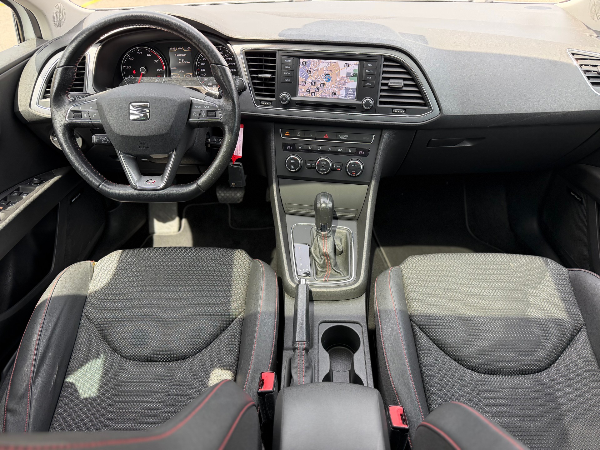 SEAT Leon 1.8 TSI FR DSG-image-6