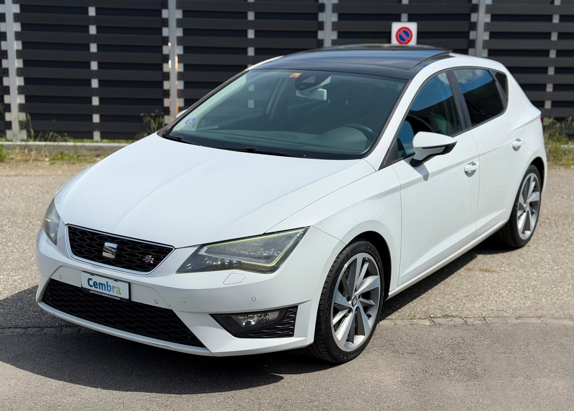 SEAT Leon 1.8 TSI FR DSG-image-2