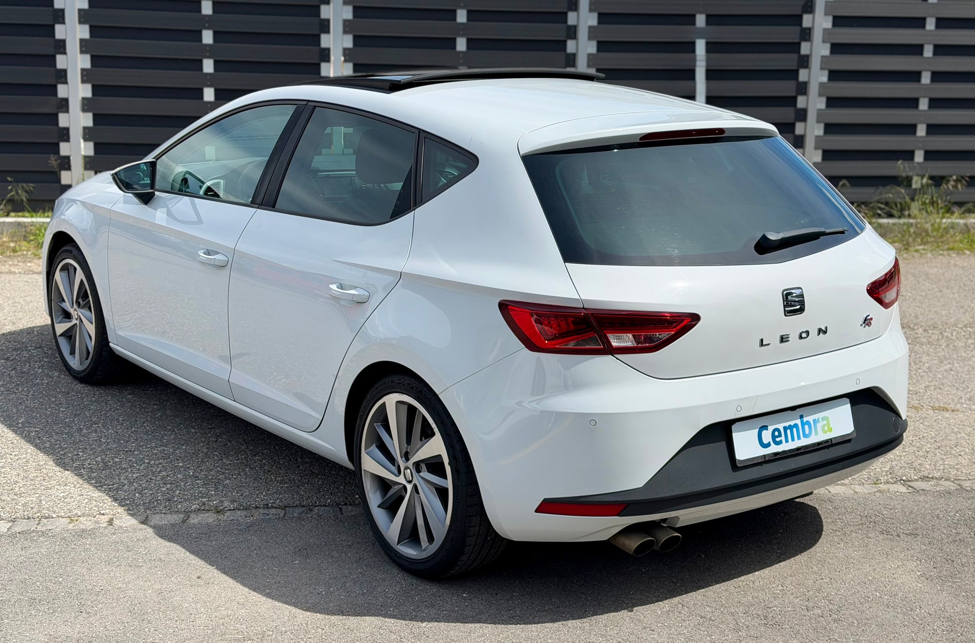 SEAT Leon 1.8 TSI FR DSG-image-3
