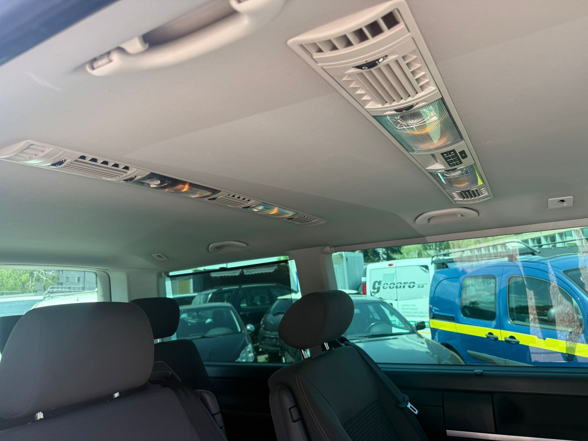 VW T5 Multivan Trendline 2.0 TDI CR 4Motion-image-10