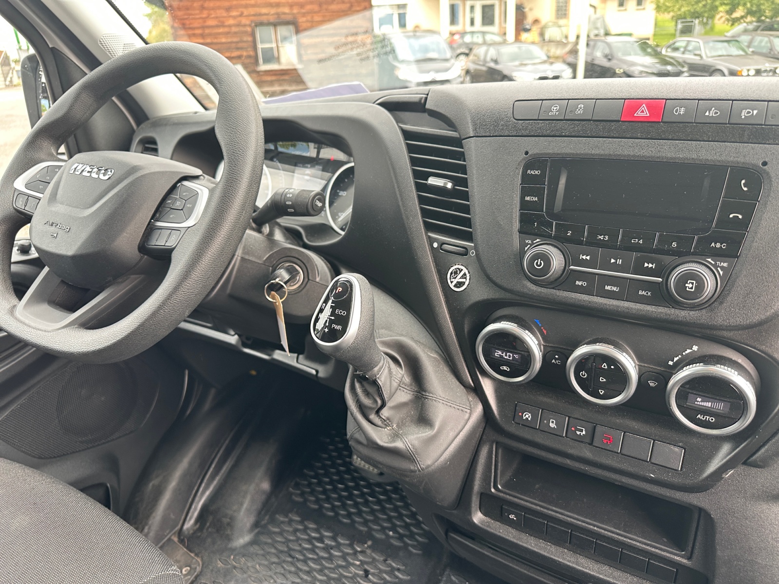 IVECO Koffer /Hebebühne 35 S 160PS Automatik-image-10