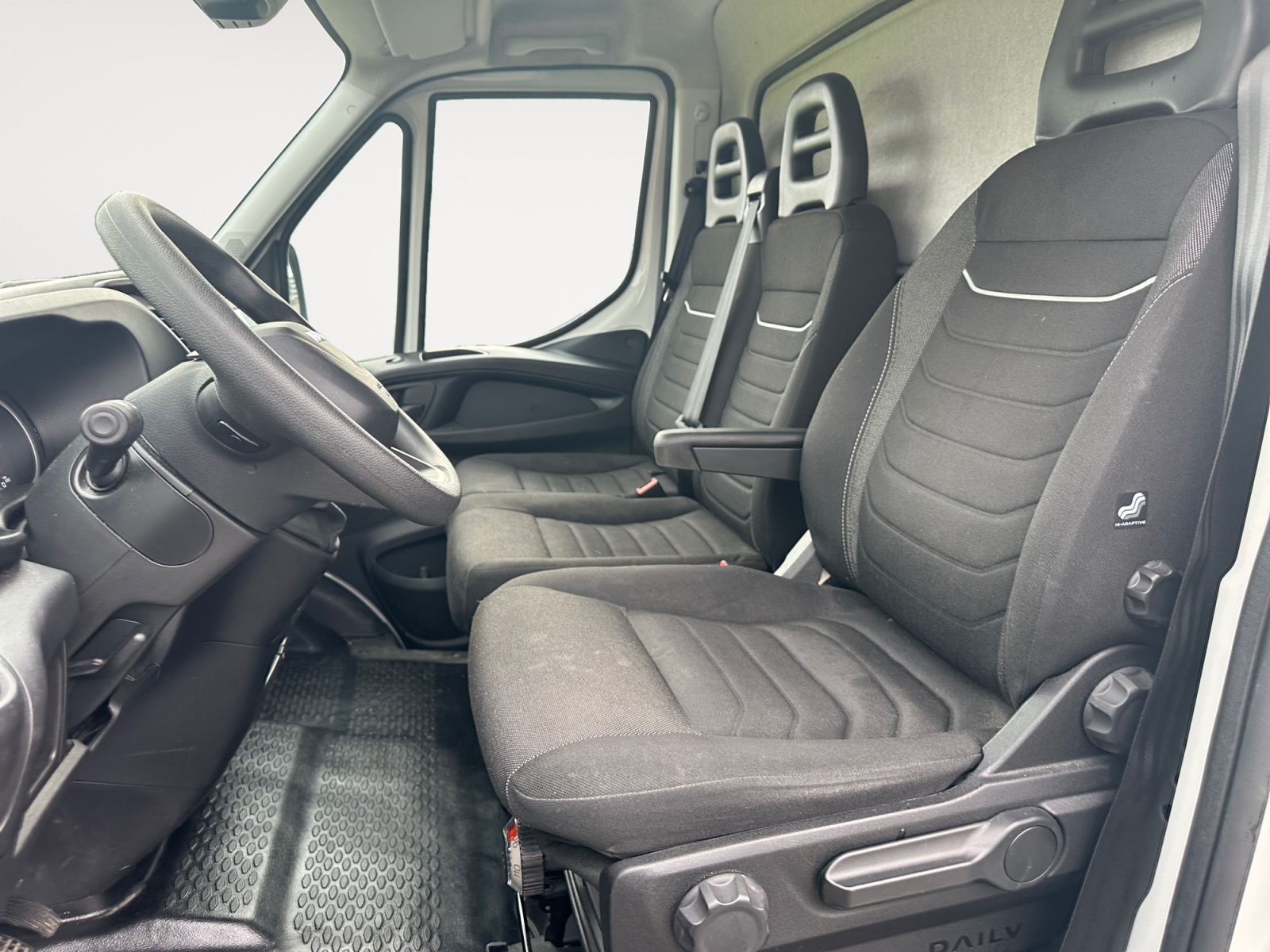 IVECO Koffer /Hebebühne 35 S 160PS Automatik-image-5