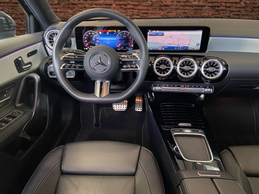 MERCEDES-BENZ A 180-image-9