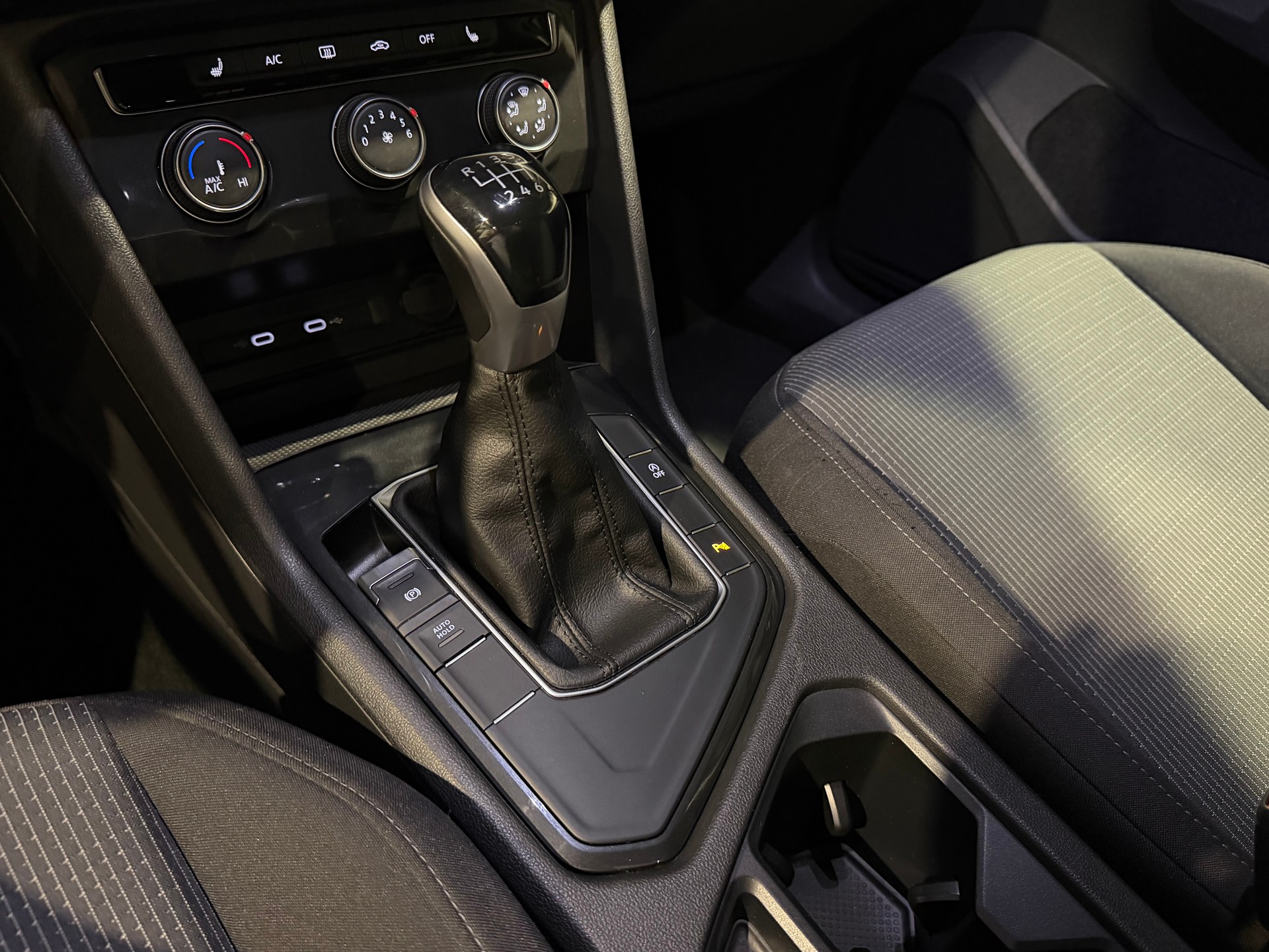 VW Tiguan 1.5TSI Evo Starter-image-17