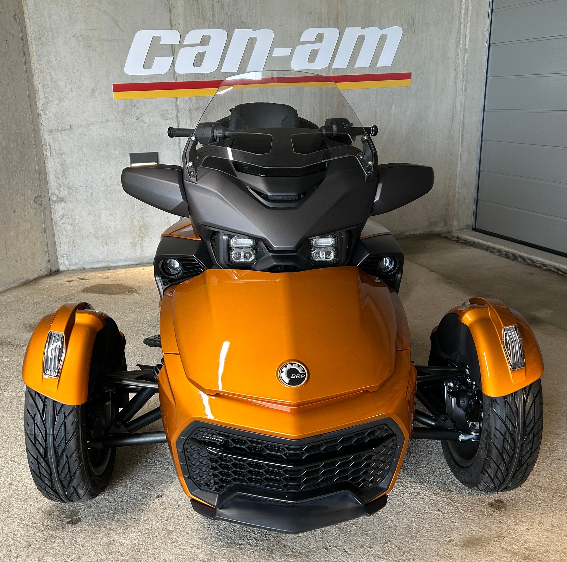 CAN-AM F3 Limited-image-1