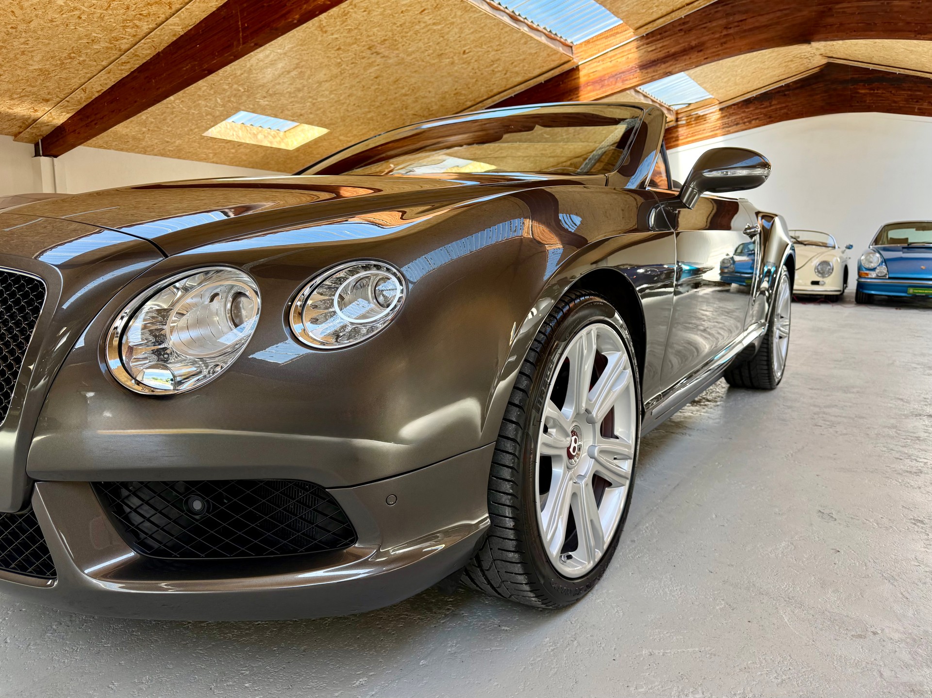 BENTLEY Continental GTC 4.0 V8-image-5