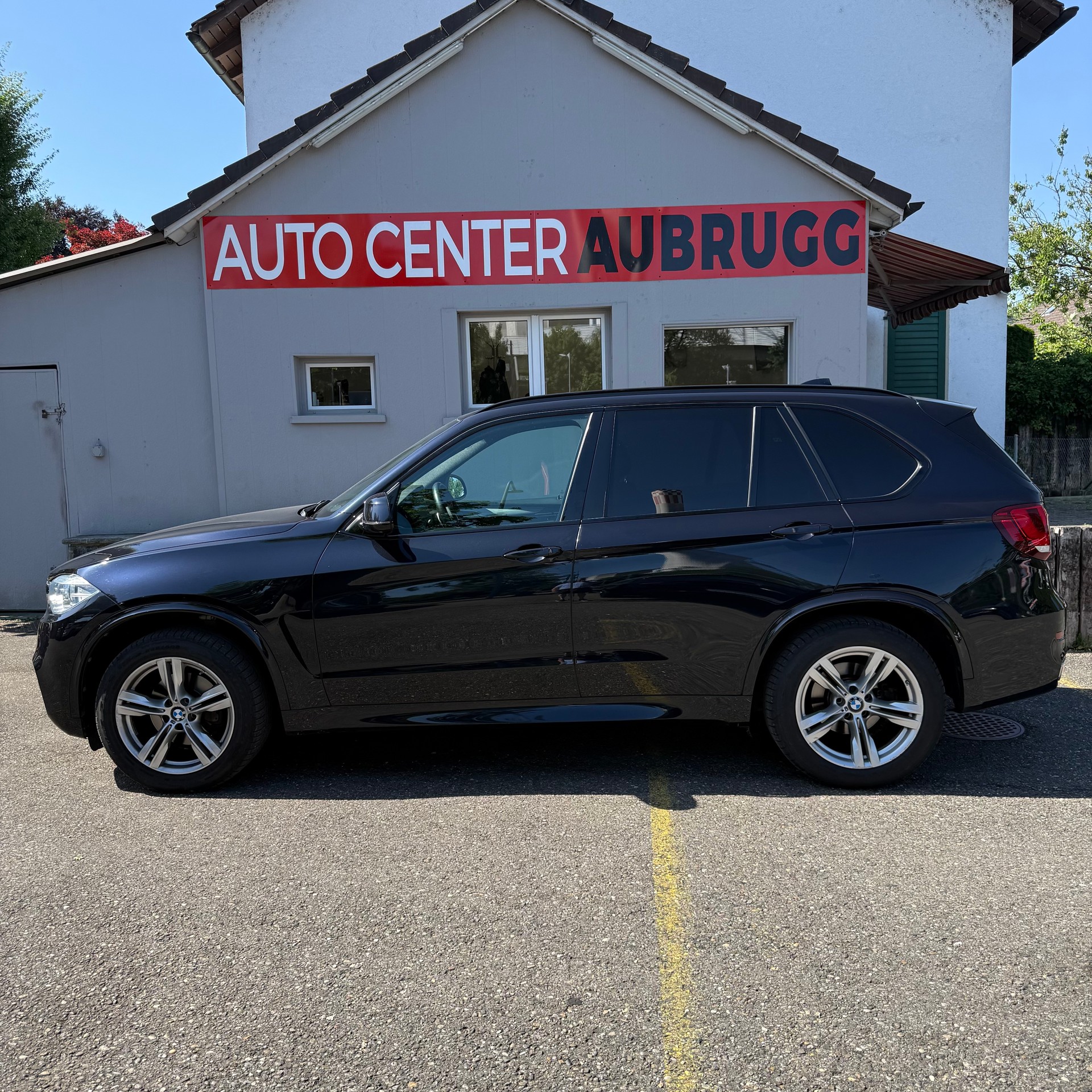 BMW X5 xDrive 30d Steptronic M Sport *LEDER - PANORAMA-DACH - ANHÄNGERKUPPLUNG*-image-6