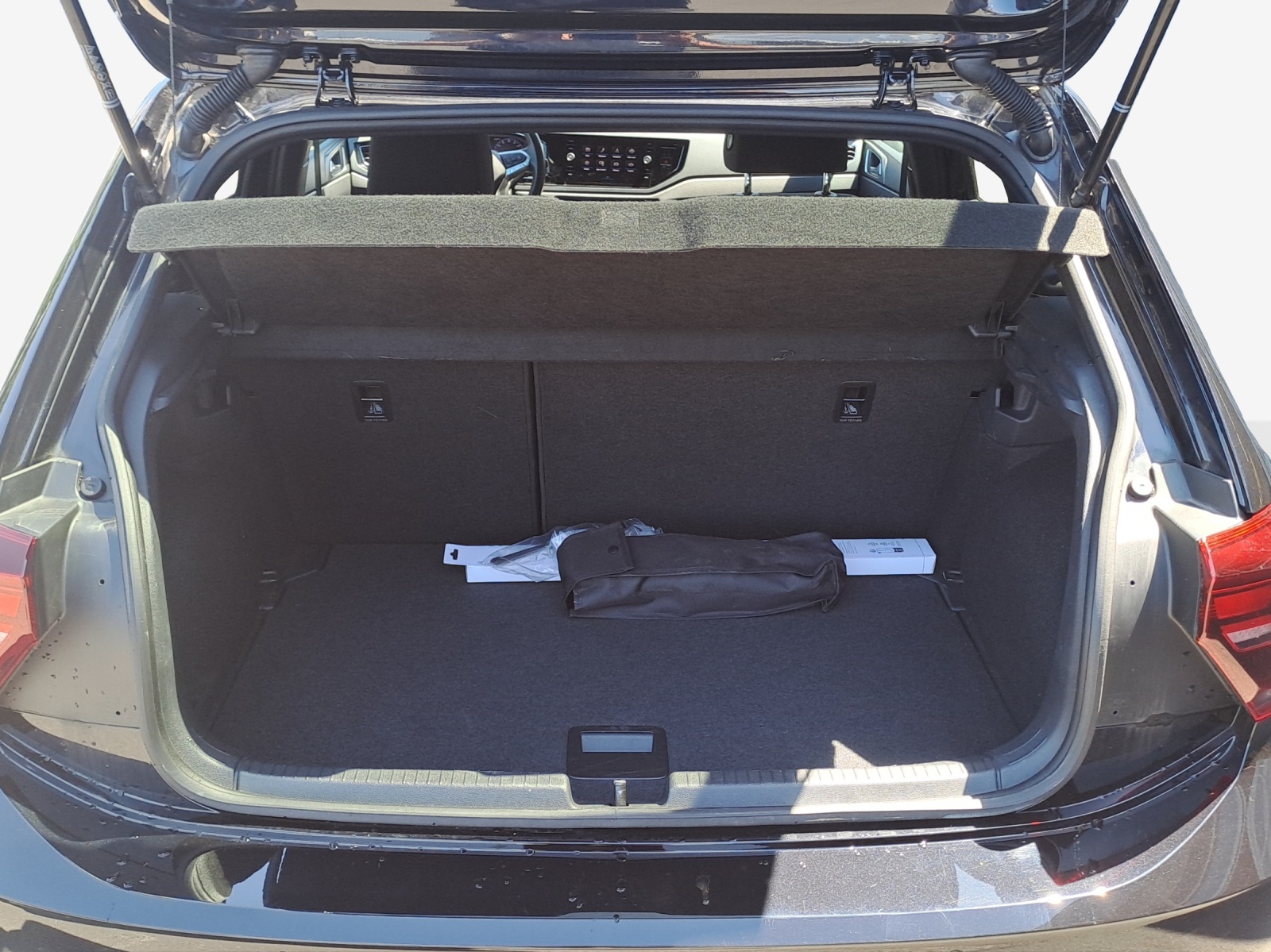 VW Polo 1.0 TSI R-Line DSG-image-12