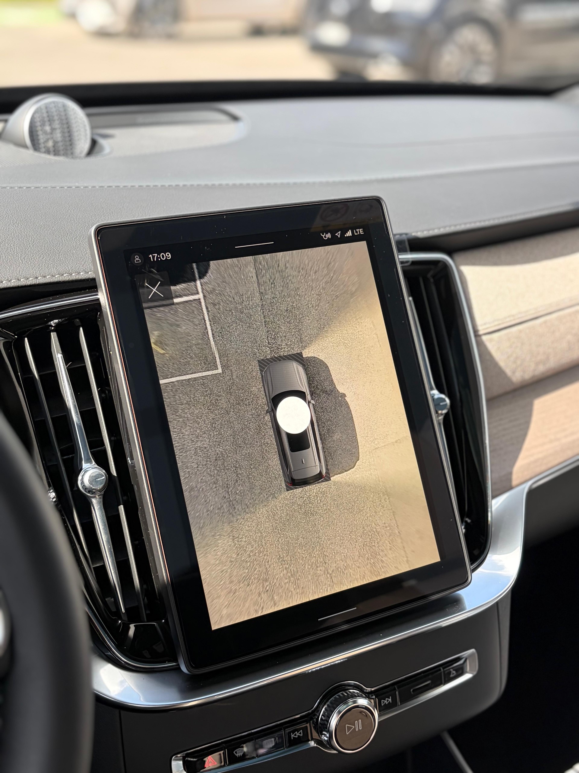 VOLVO XC90 2.0 T8 TE XCLUSIVE Edition Dark eAWD-image-12