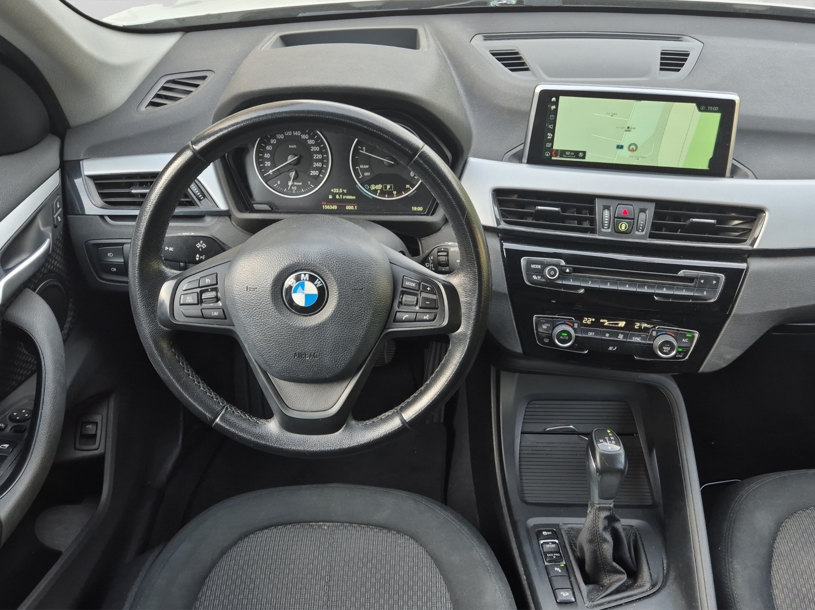 BMW X1 xDrive 18d xLine Steptronic-image-12