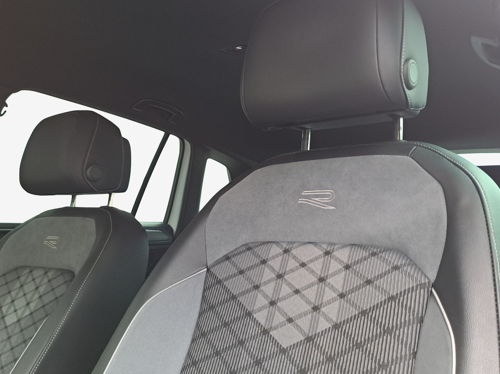 VW Tiguan 1.4TSI PHEV Selection DSG-image-15