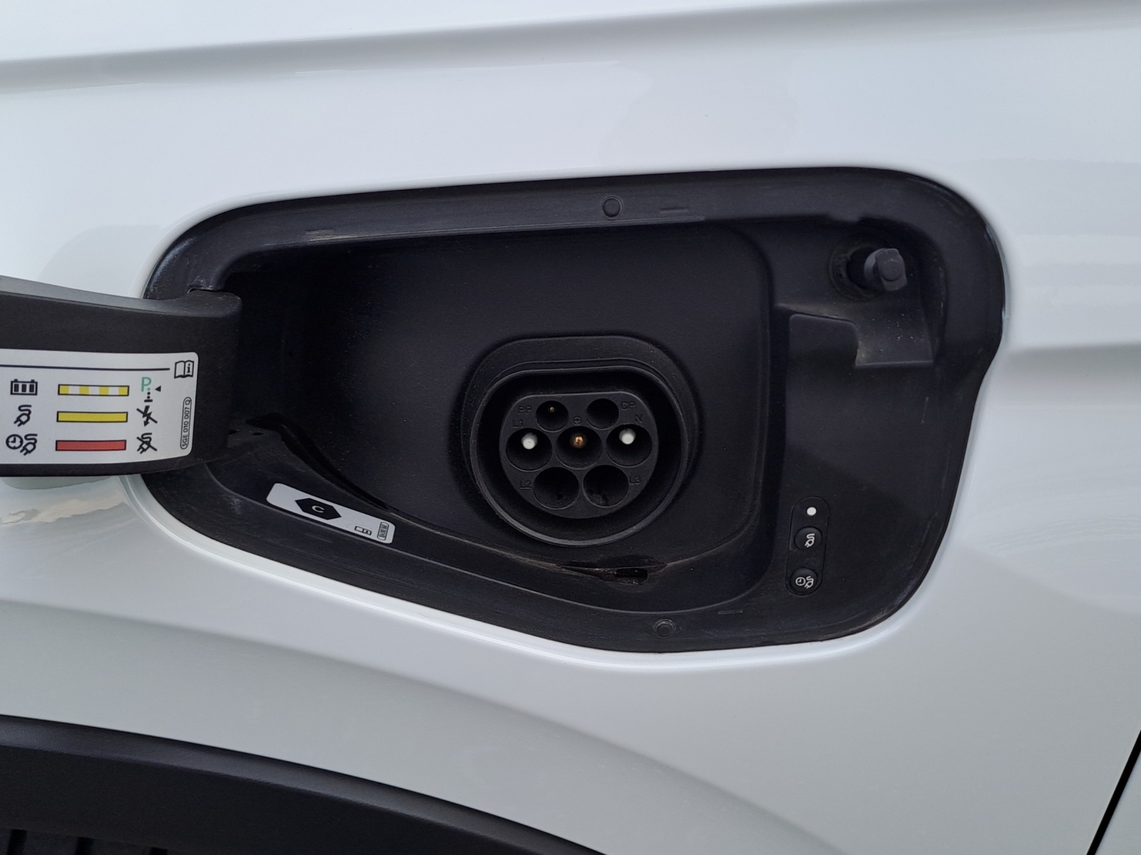 VW Tiguan 1.4TSI PHEV Selection DSG-image-16