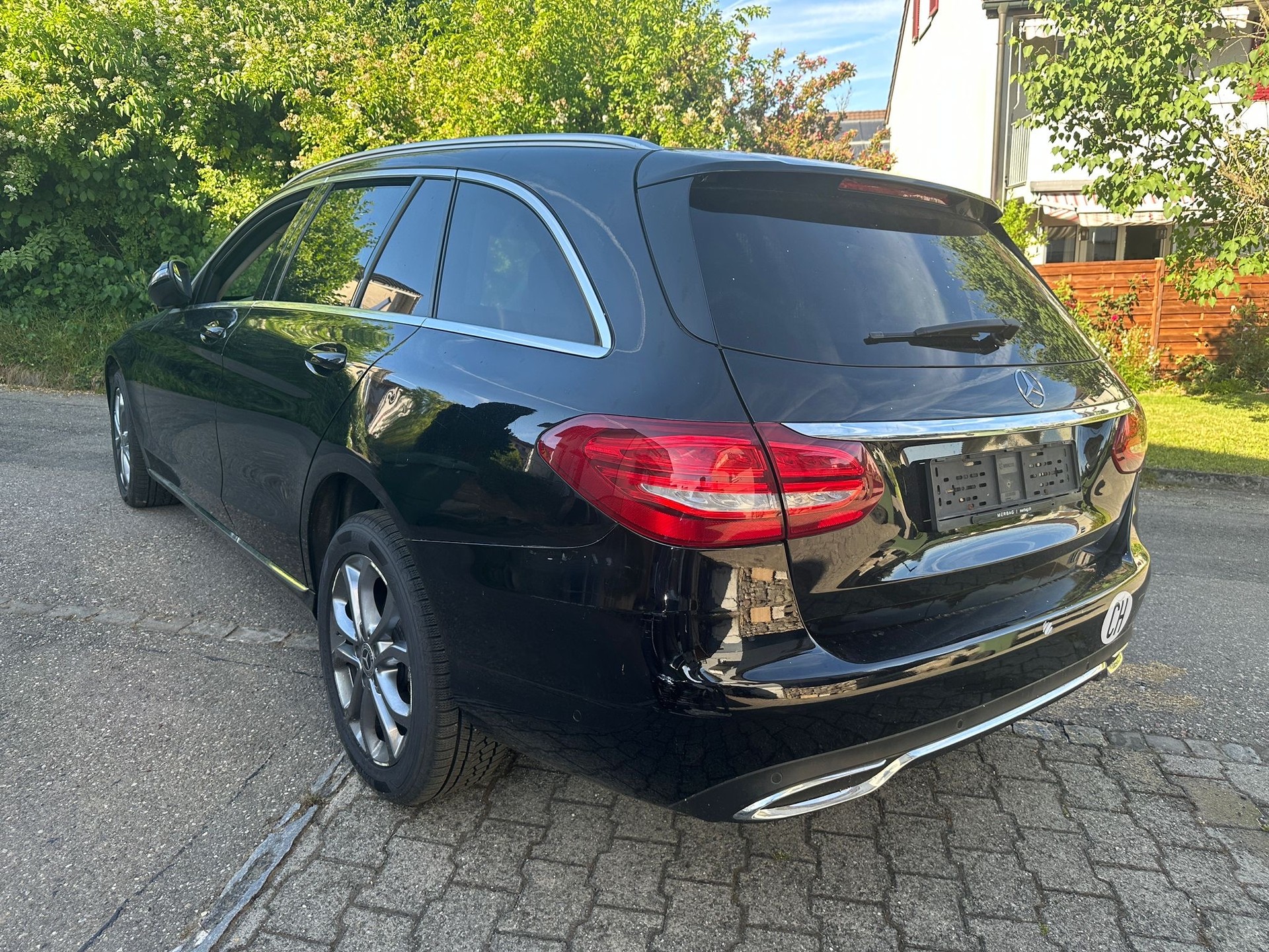 MERCEDES-BENZ C 220 d Avantgarde 4Matic 9G-Tronic-image-2