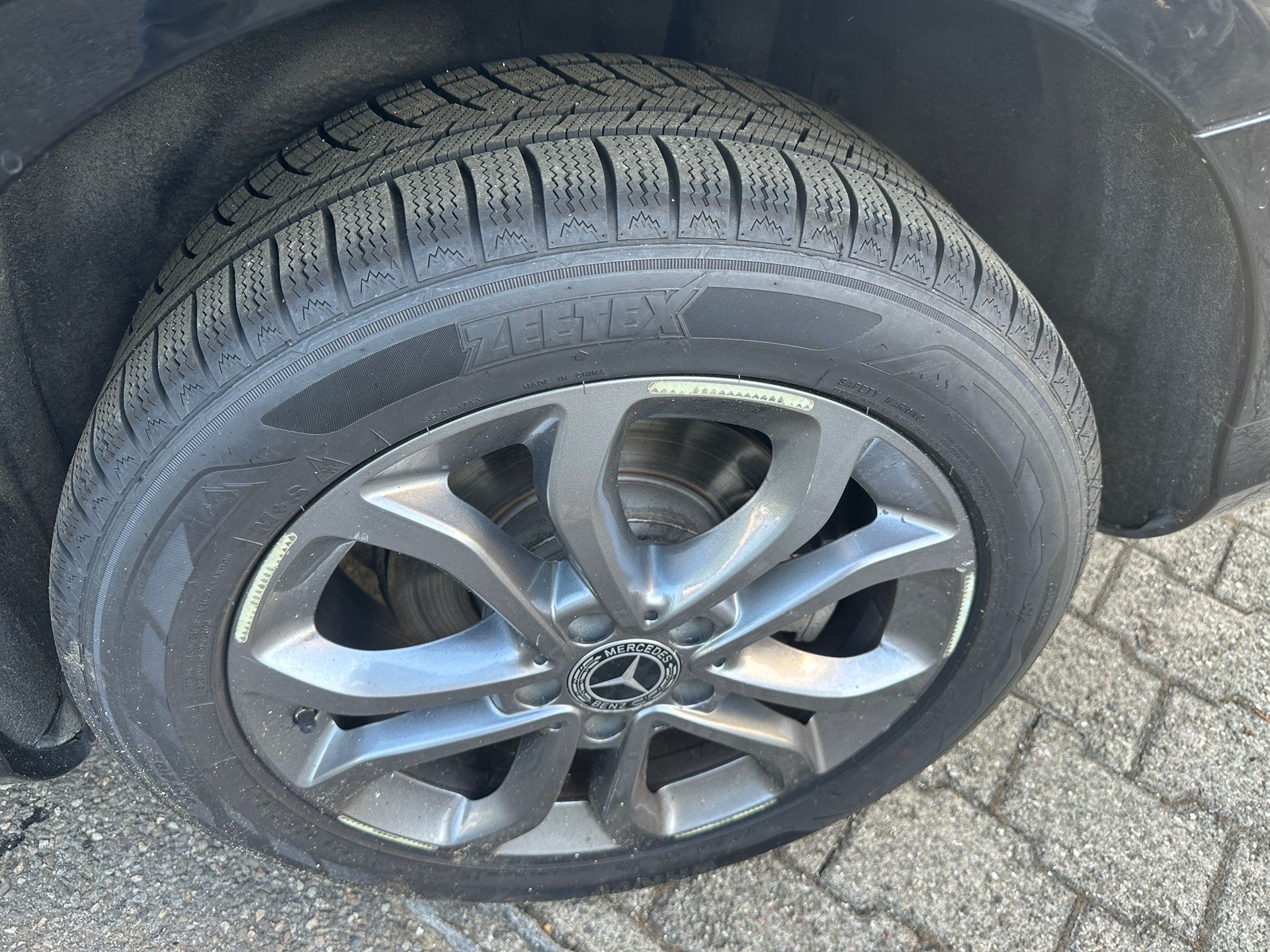 MERCEDES-BENZ C 220 d Avantgarde 4Matic 9G-Tronic-image-6