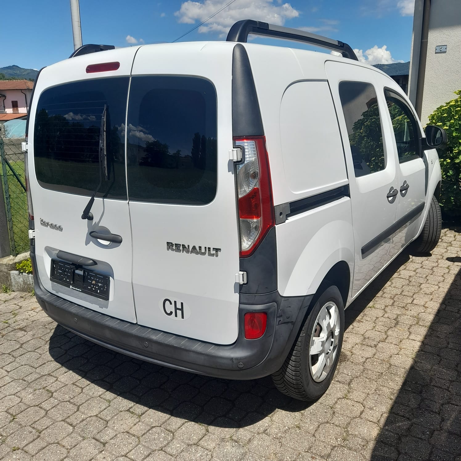 RENAULT Kangoo Medium dCi 110 Business-image-0