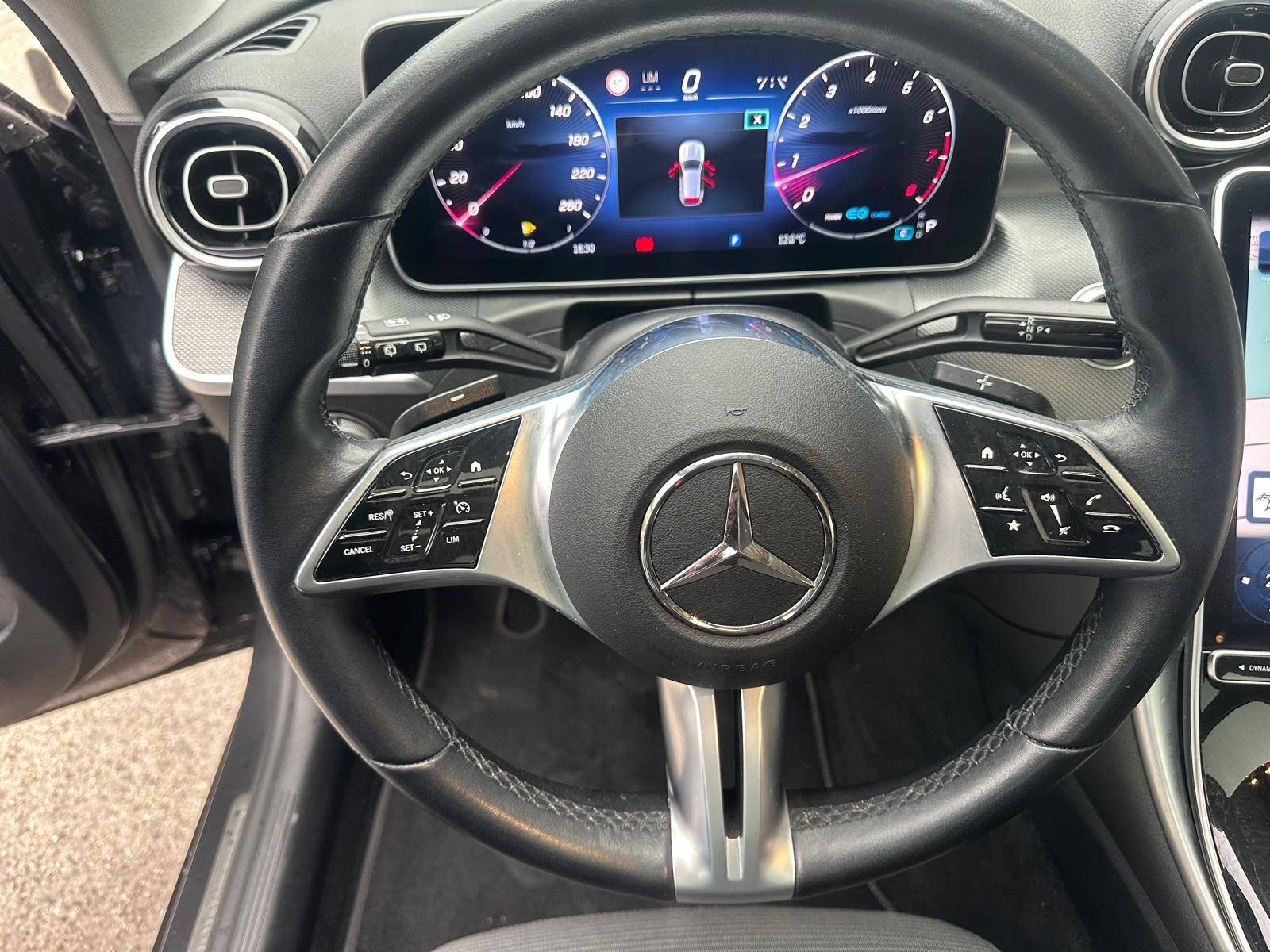 MERCEDES-BENZ C 200 T 4Matic All-Terain Avantgarde-image-11