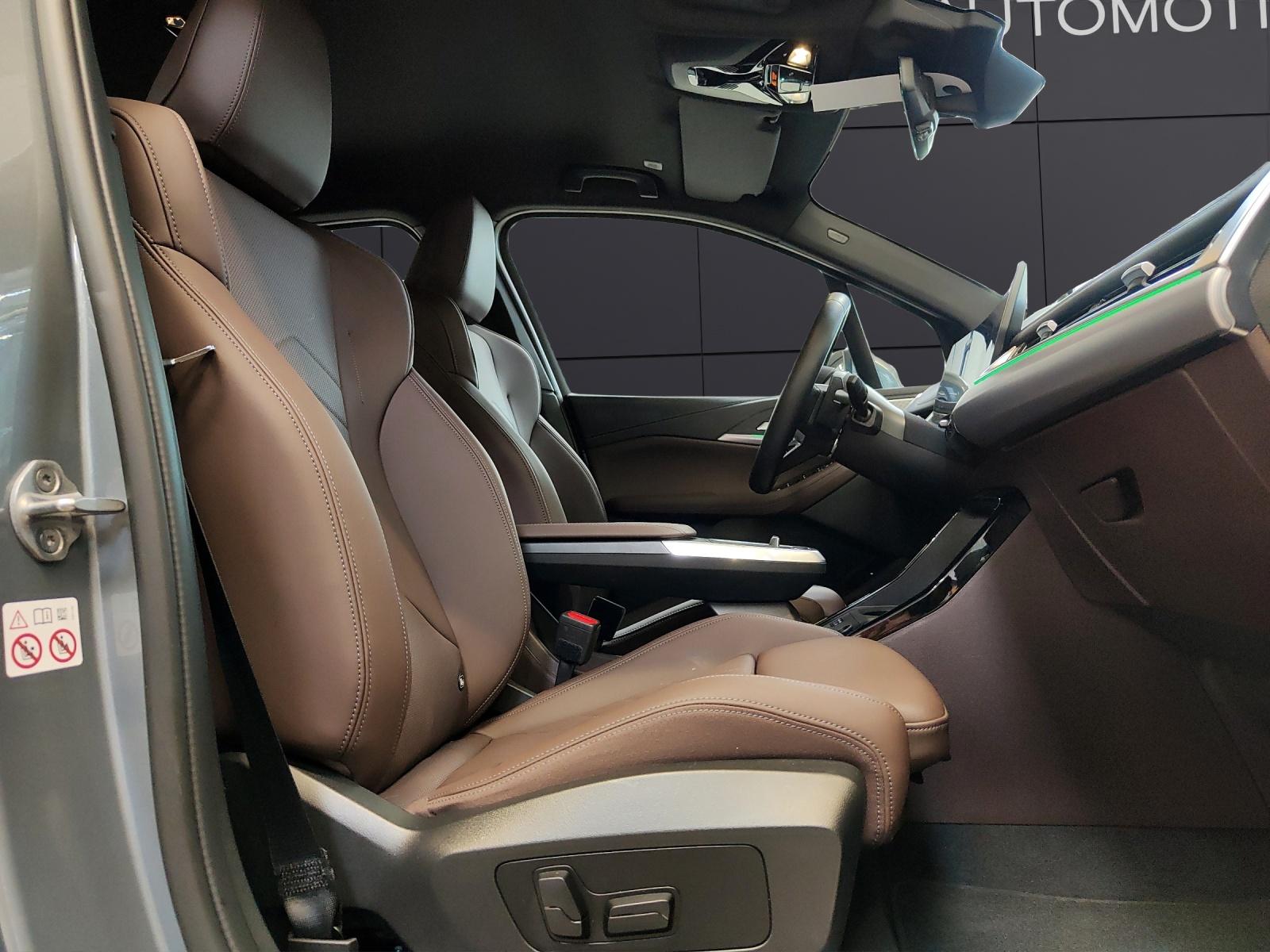 BMW 223i xDrive SDKG Active Tourer-image-18