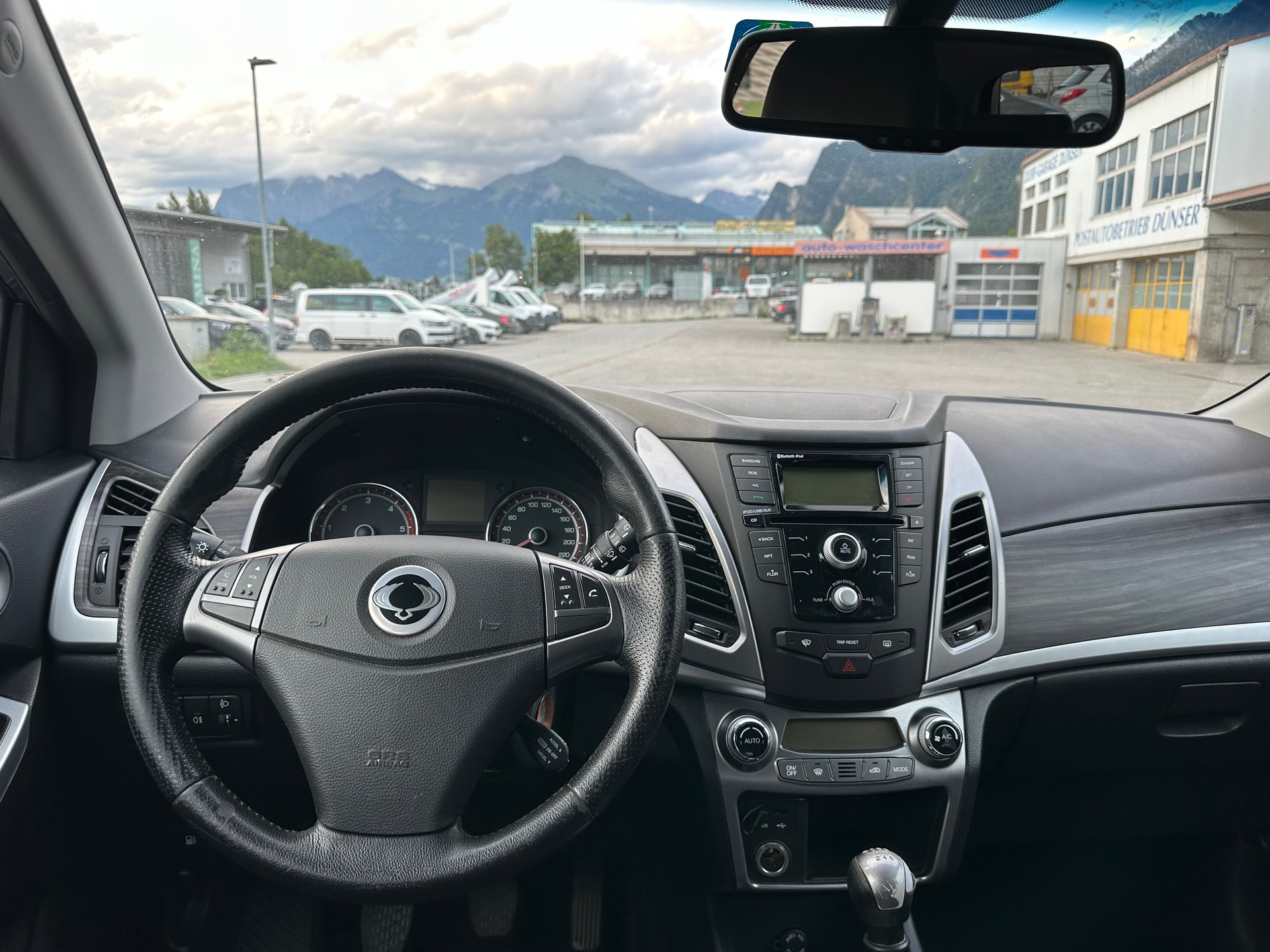KGM-SsangYong Korando 2.0 e-XDI Quartz 4WD-image-3