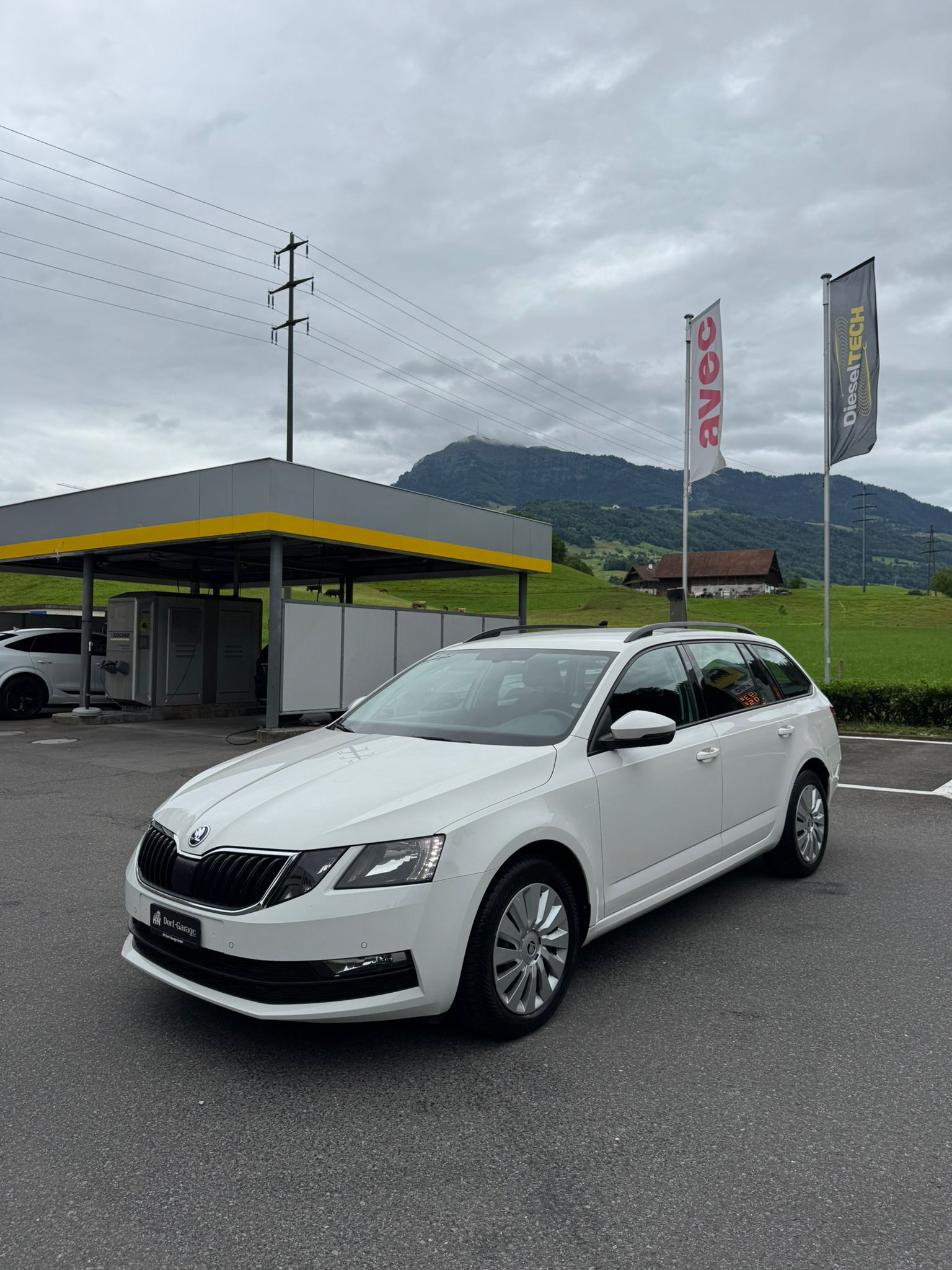 SKODA Octavia Combi 2.0 TDI Style 4x4 DSG-image-2