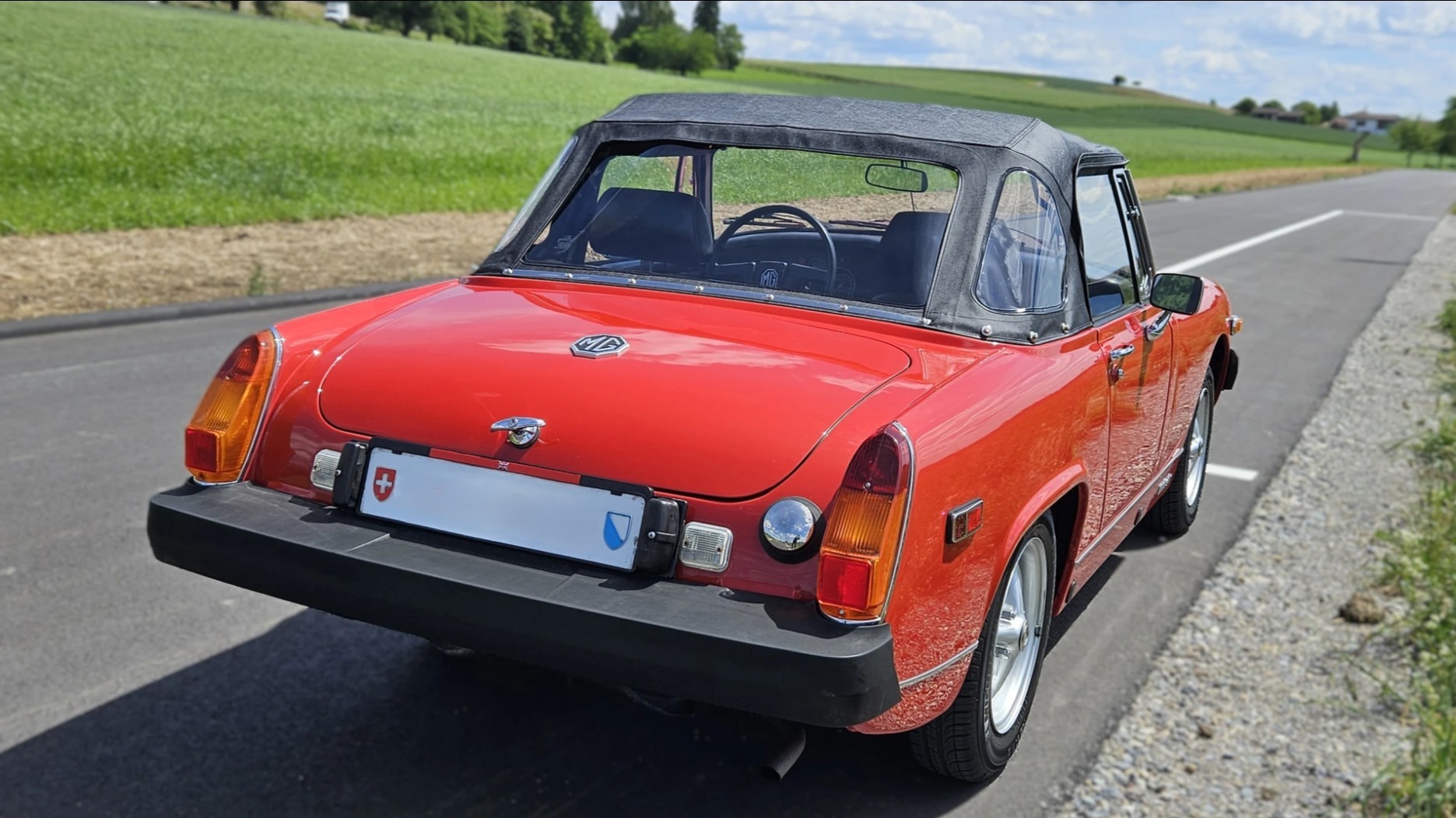 MG 1500-image-2